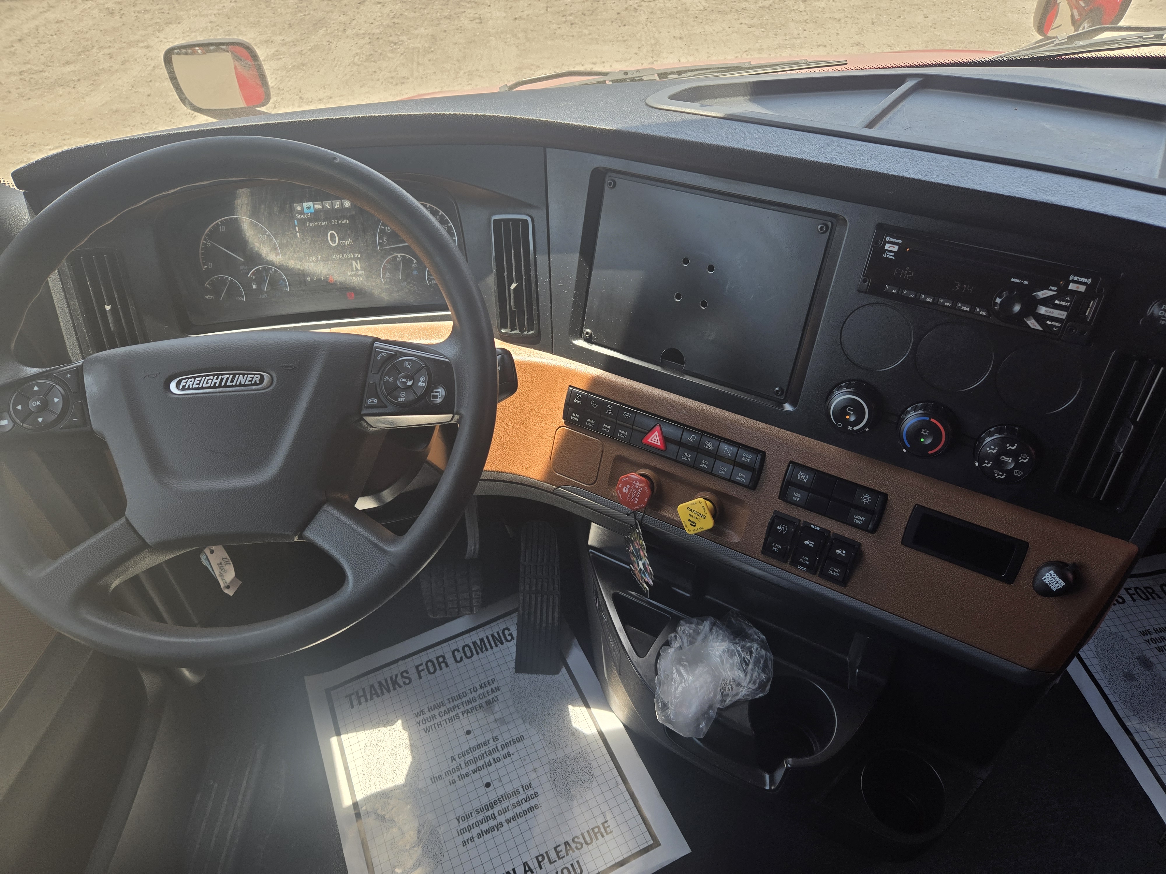 2021 FREIGHTLINER CASCADIA 126SLP - image 17
