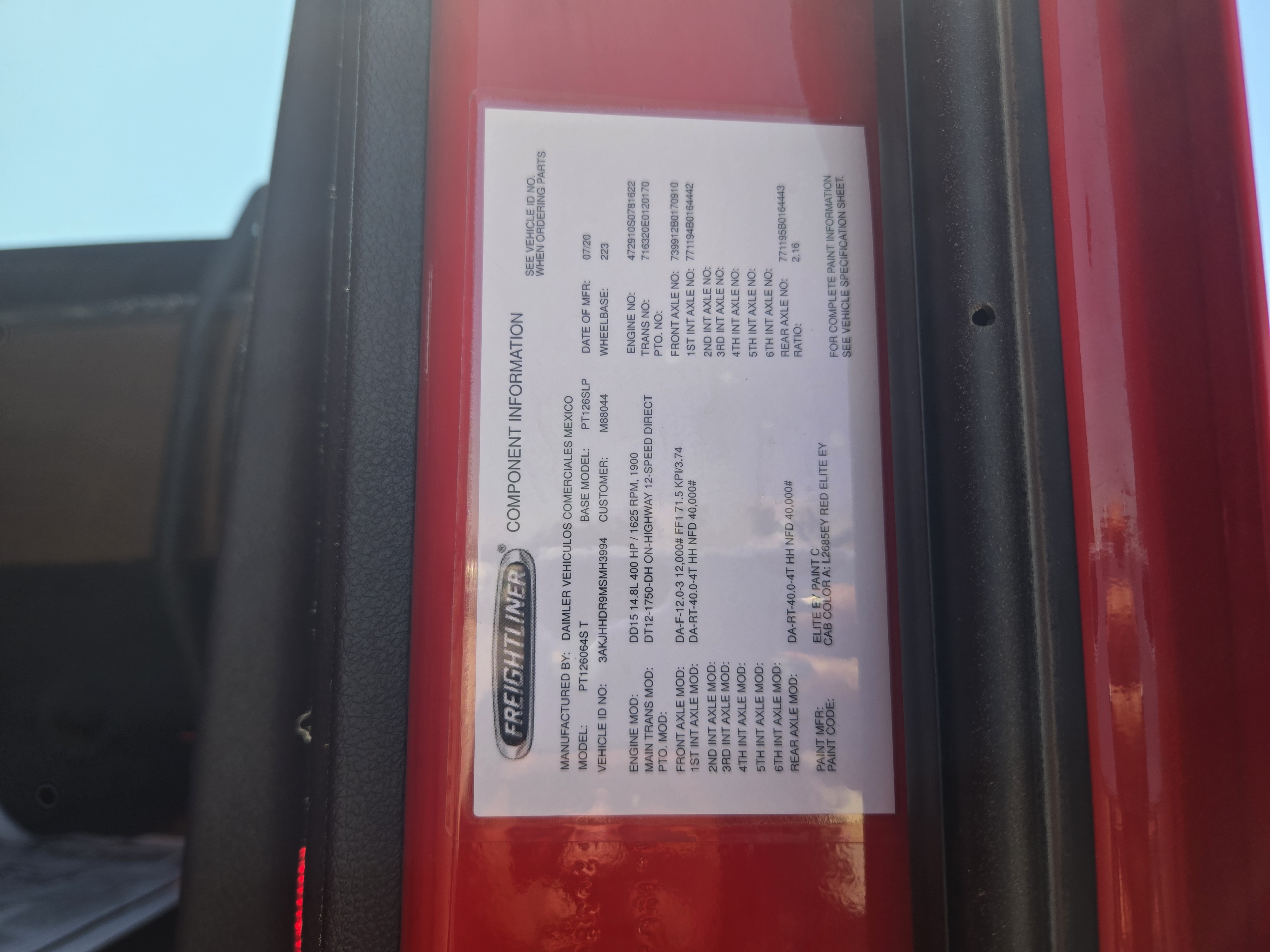 2021 FREIGHTLINER CASCADIA 126SLP - image 21