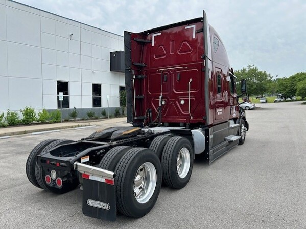 FREIGHTLINER CASCADIA 126SLP 2023