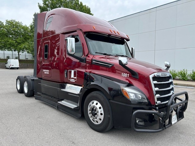 2023 FREIGHTLINER CASCADIA 126SLP - image 2