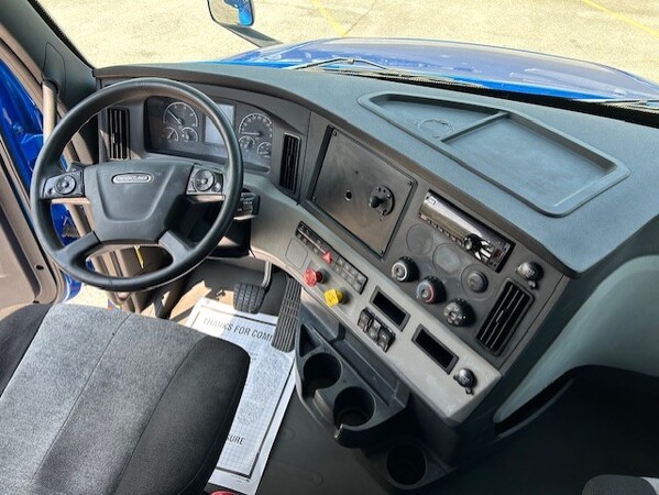 FREIGHTLINER CASCADIA 126SLP 2020