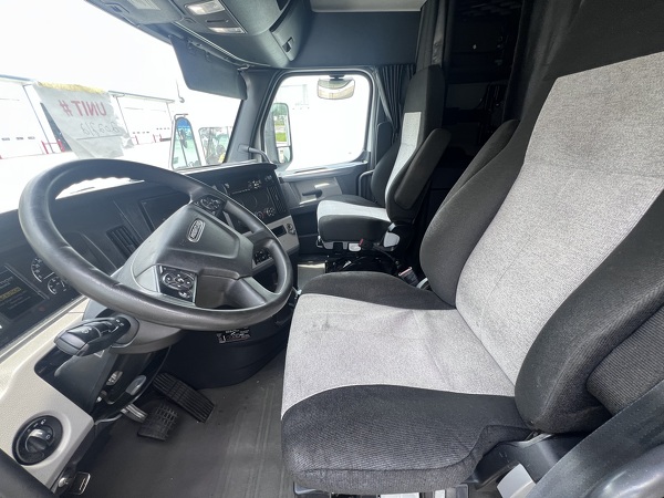 FREIGHTLINER CASCADIA 126SLP 2020