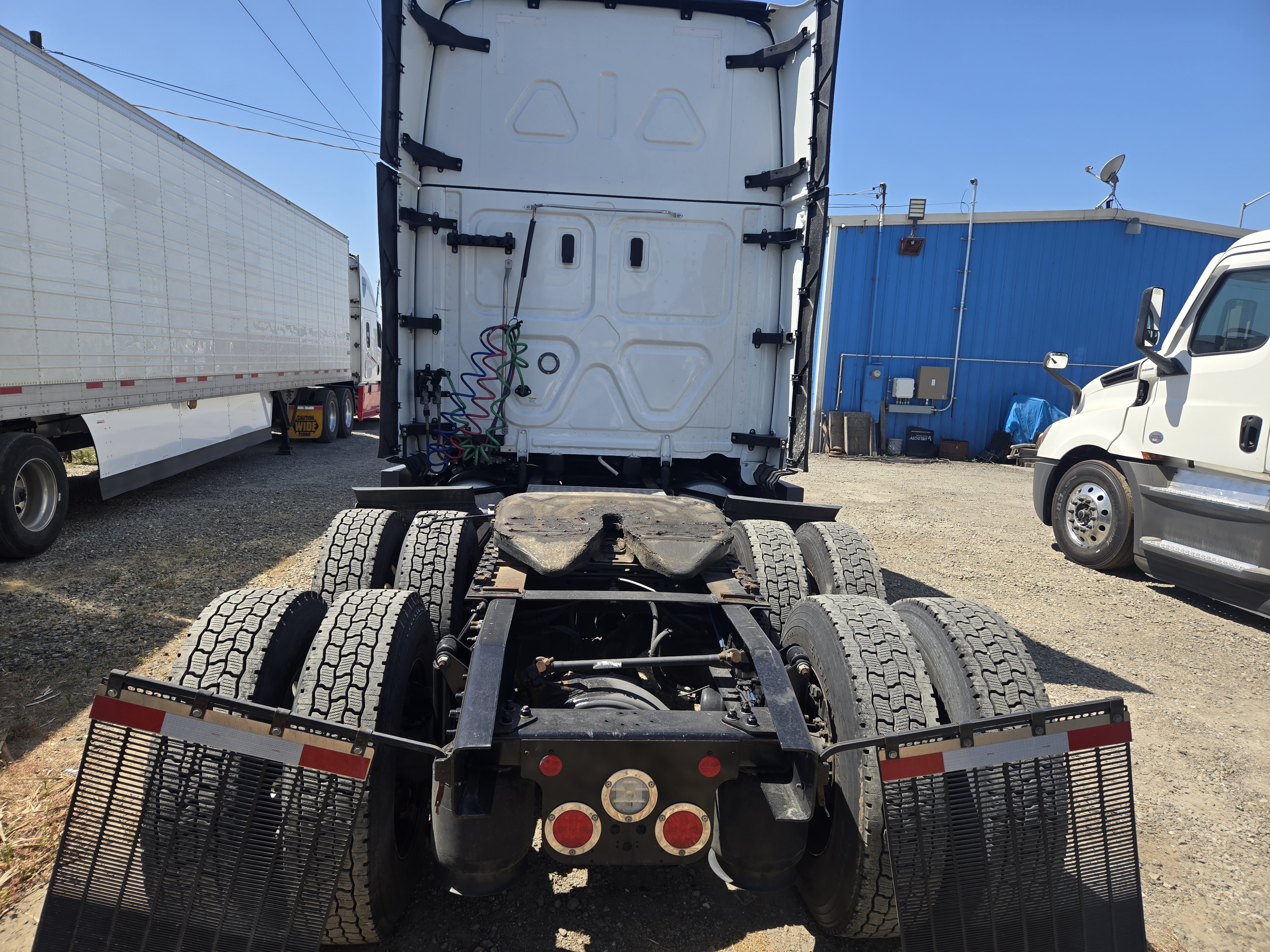 2023 FREIGHTLINER CASCADIA 126SLP - image 5