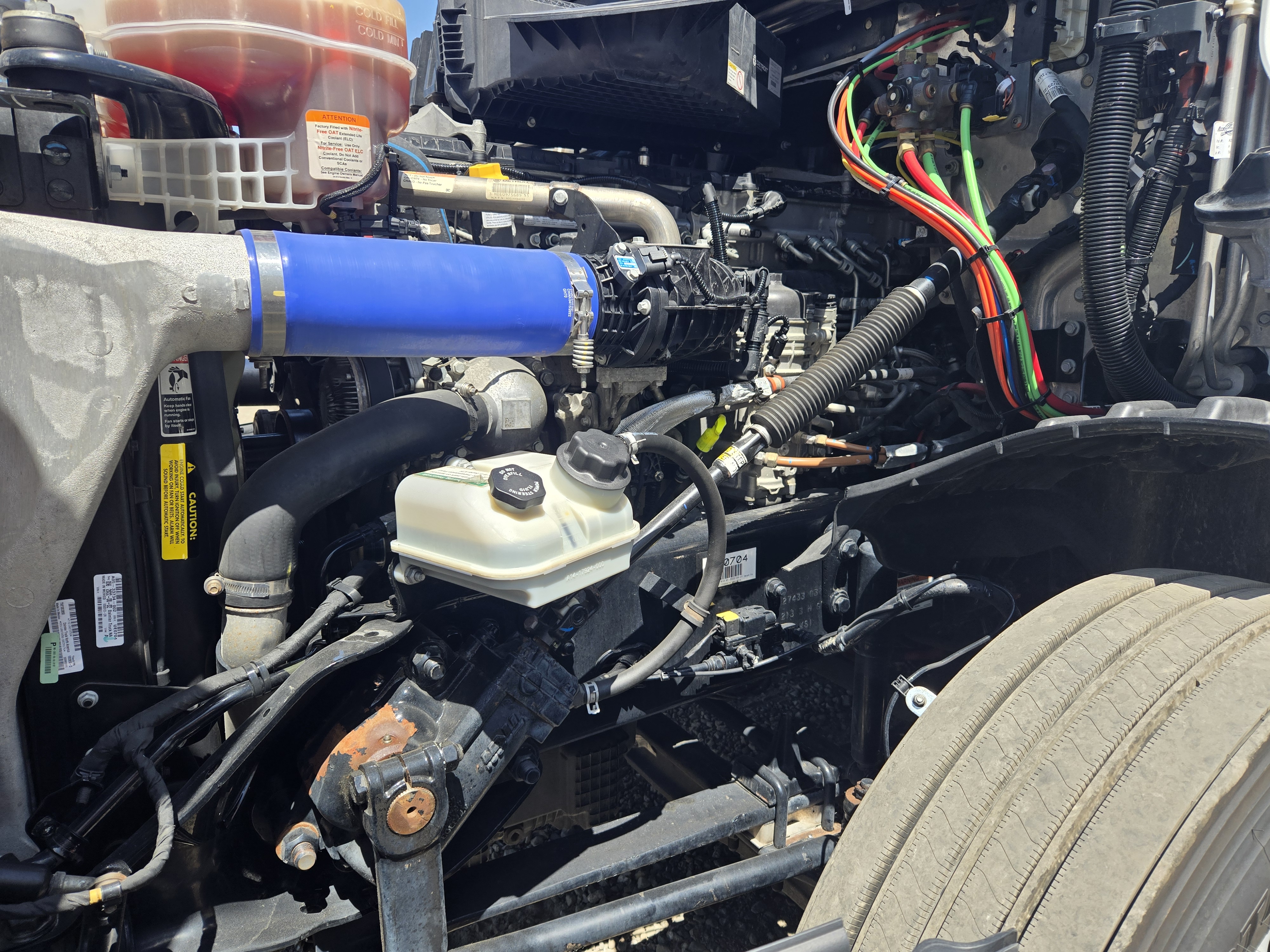 2023 FREIGHTLINER CASCADIA 126SLP - image 8