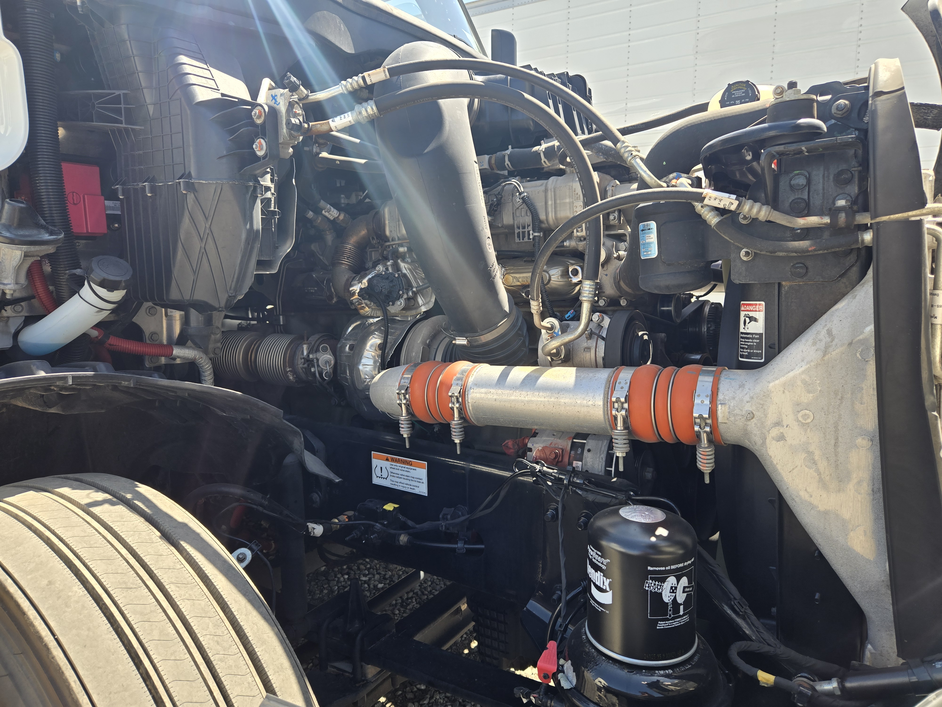 2023 FREIGHTLINER CASCADIA 126SLP - image 7