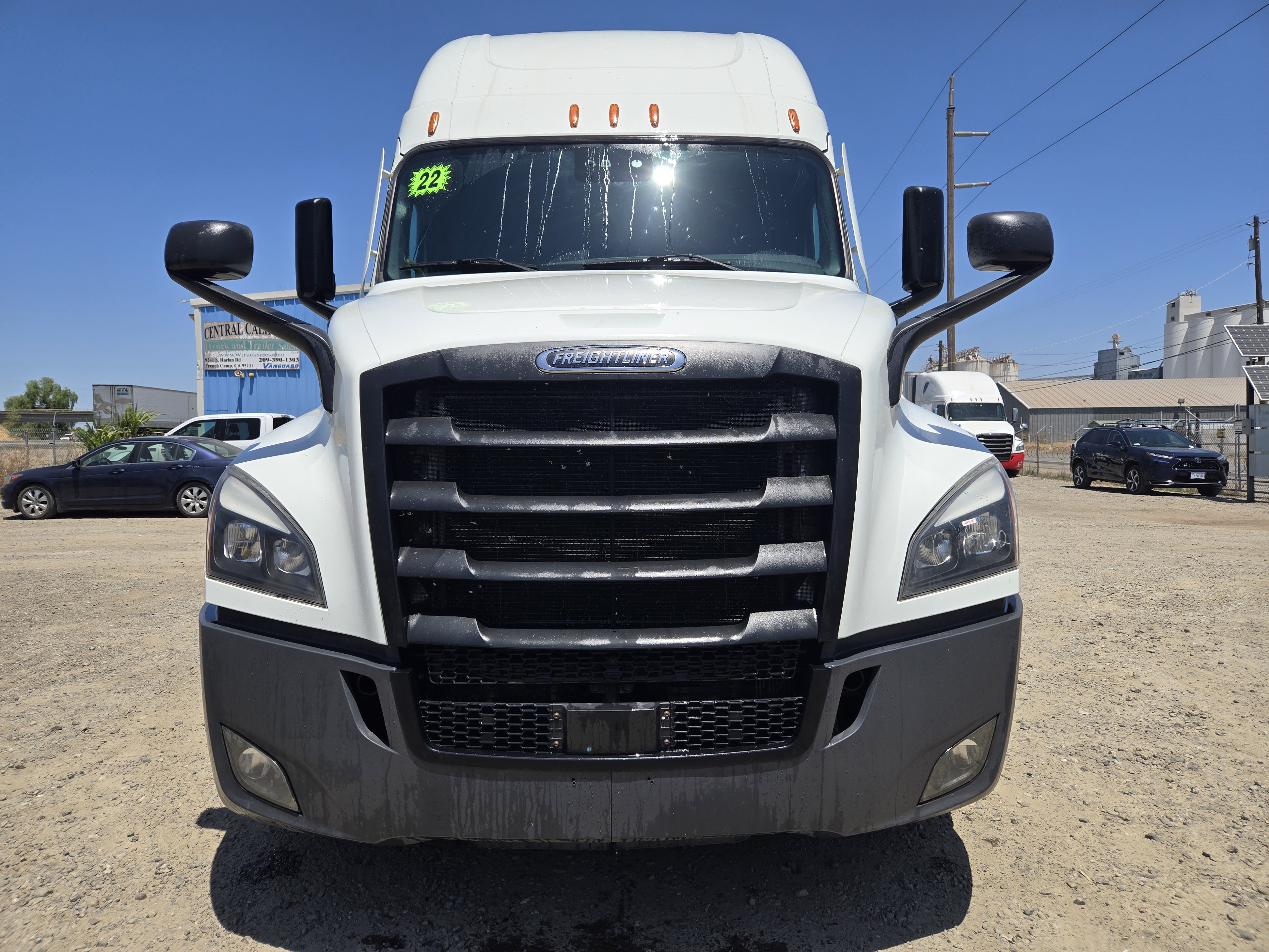 2022 FREIGHTLINER CASCADIA 126SLP - image 2