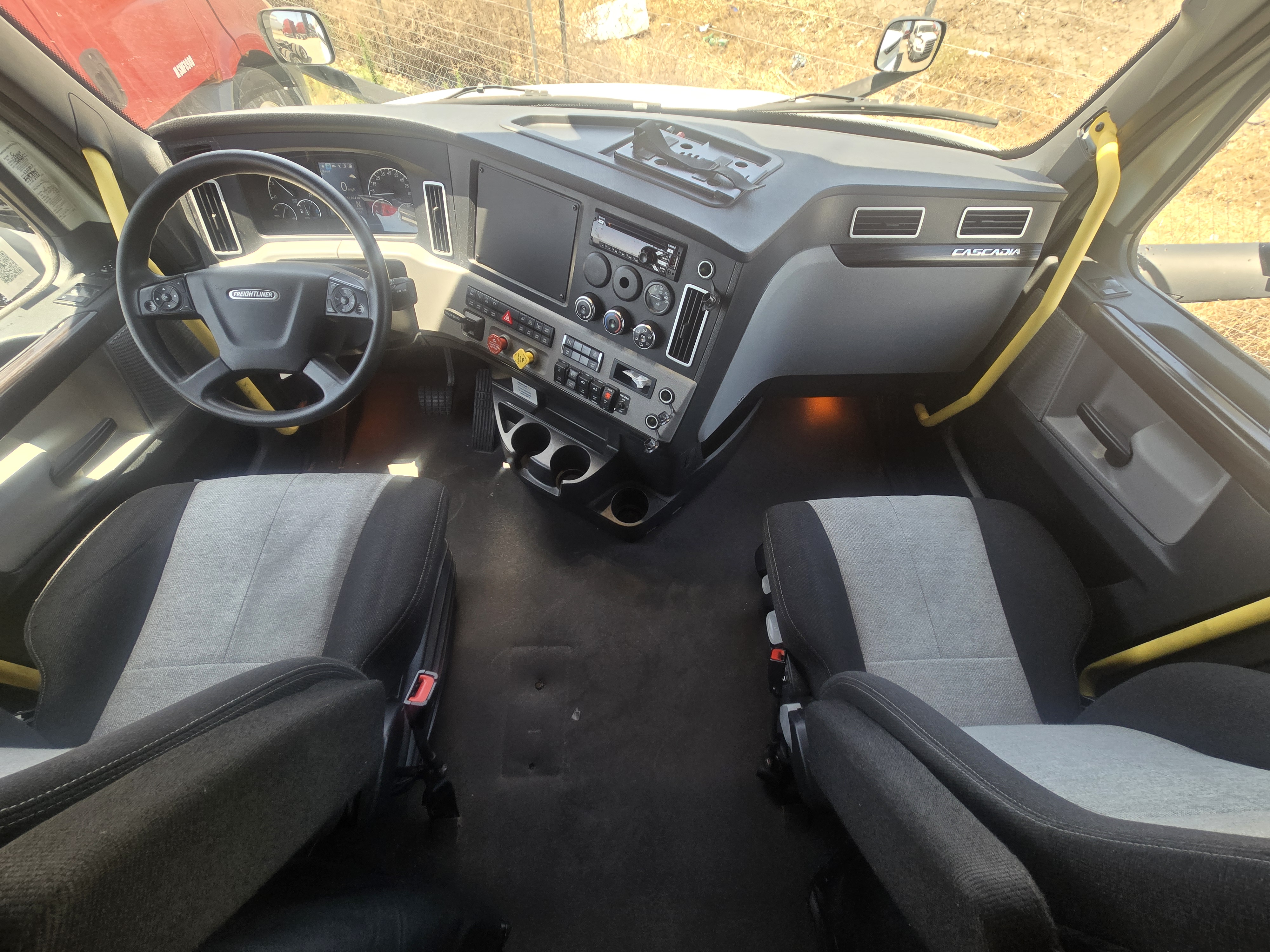 2022 FREIGHTLINER CASCADIA 126SLP - image 18