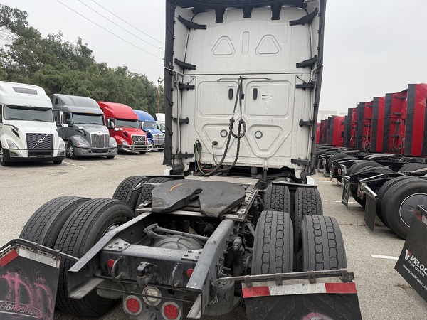 FREIGHTLINER PT126SLP 2024