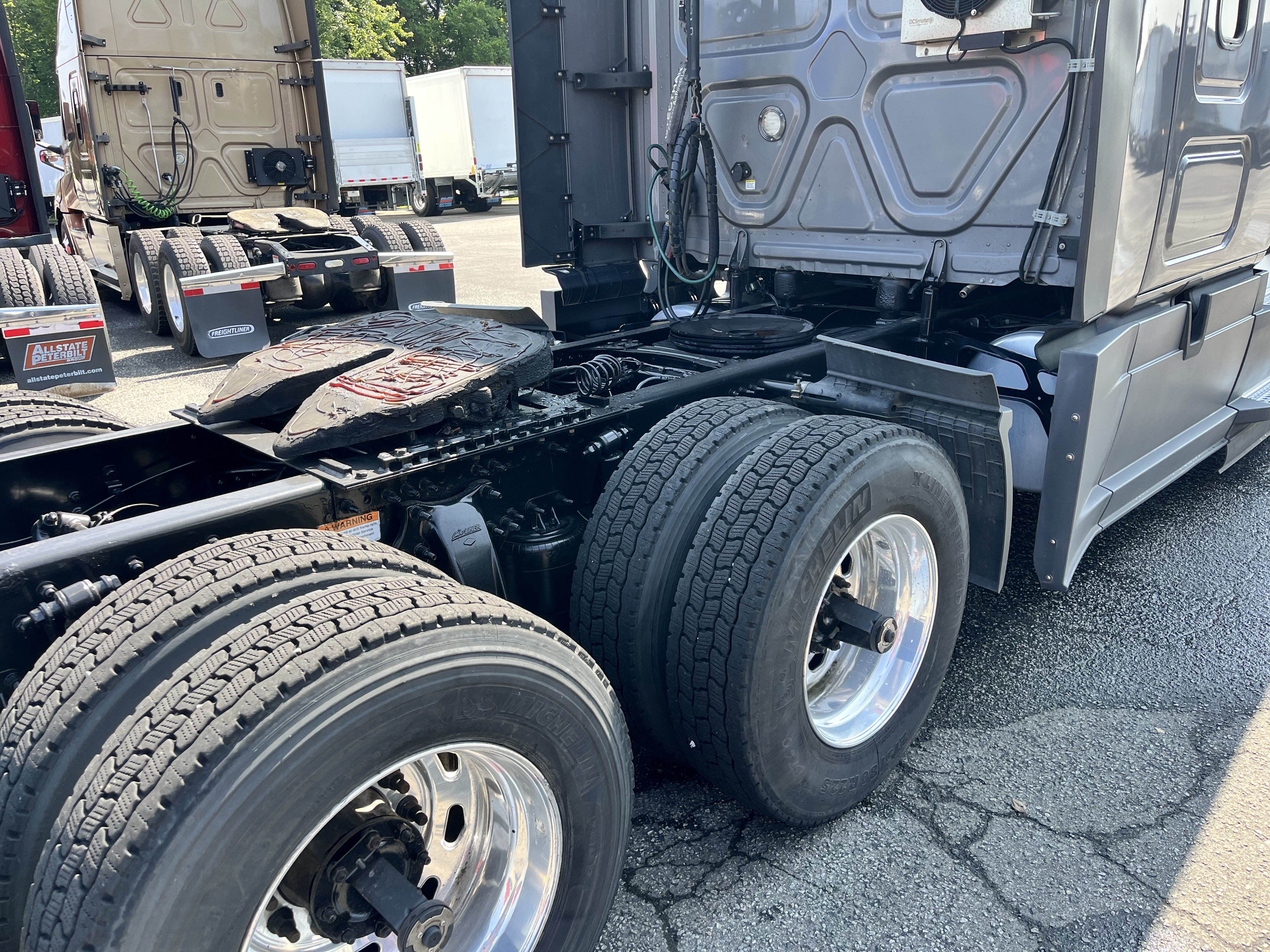 2021 FREIGHTLINER CASCADIA 126SLP - image 6