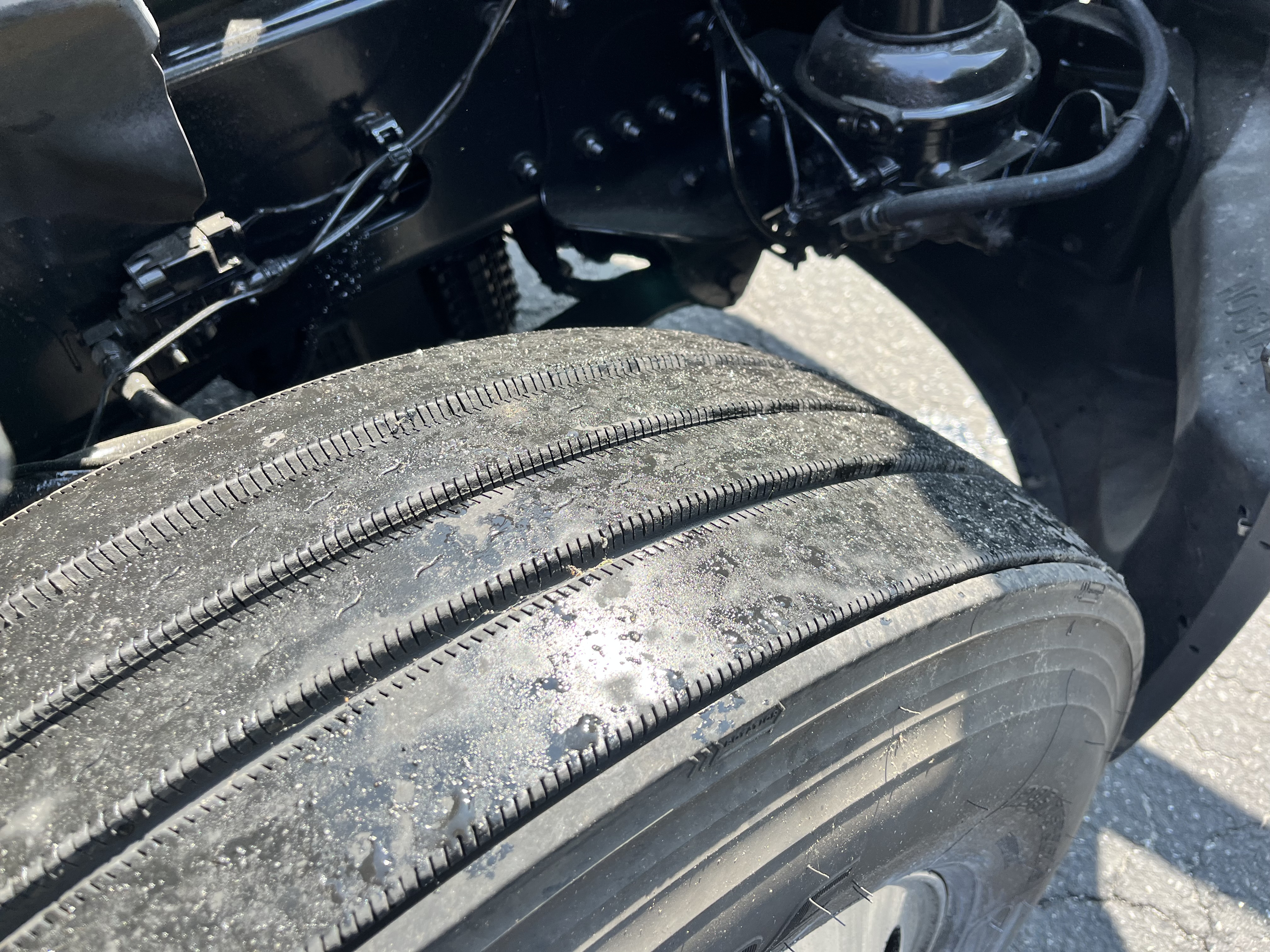 2021 FREIGHTLINER CASCADIA 126SLP - image 11