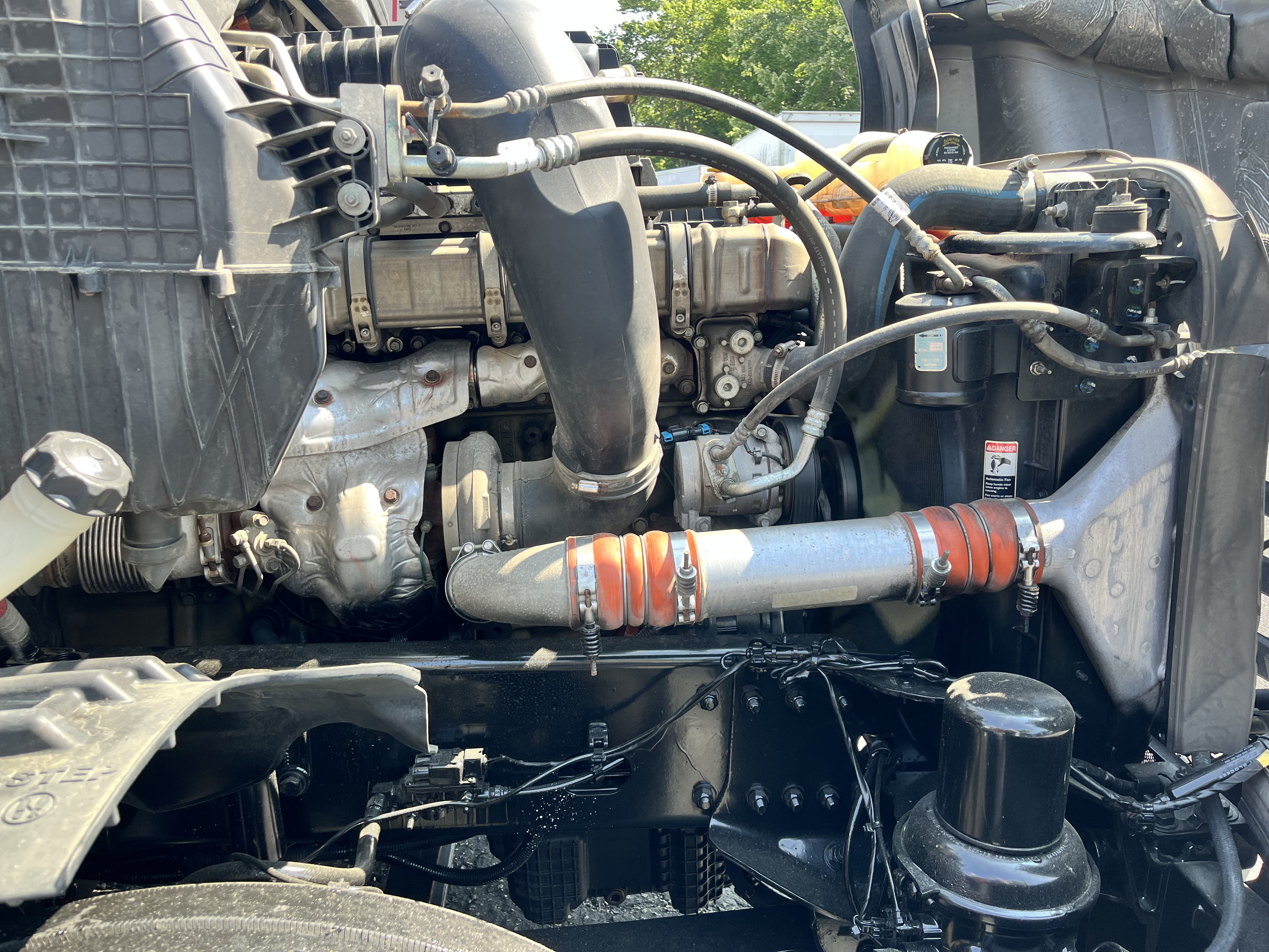 2021 FREIGHTLINER CASCADIA 126SLP - image 12