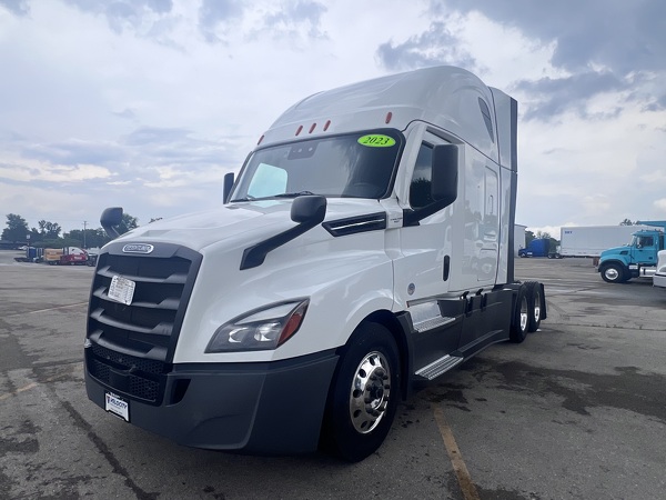 FREIGHTLINER CASCADIA 126SLP 2023