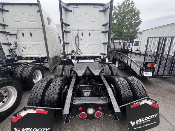 FREIGHTLINER CASCADIA 126SLP 2020