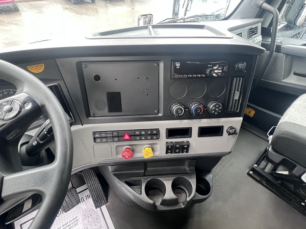 FREIGHTLINER CASCADIA 126SLP 2020