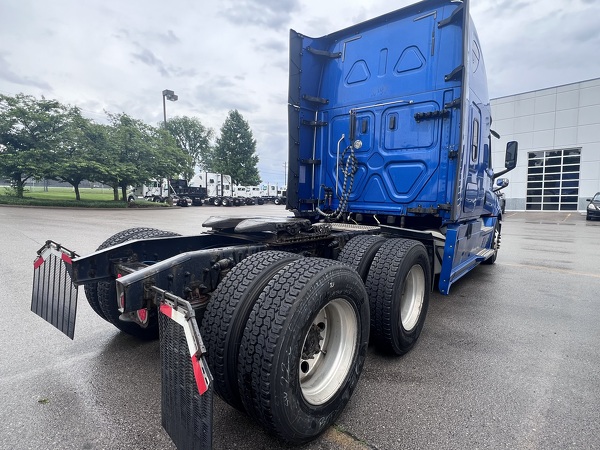 FREIGHTLINER CASCADIA 126SLP 2020
