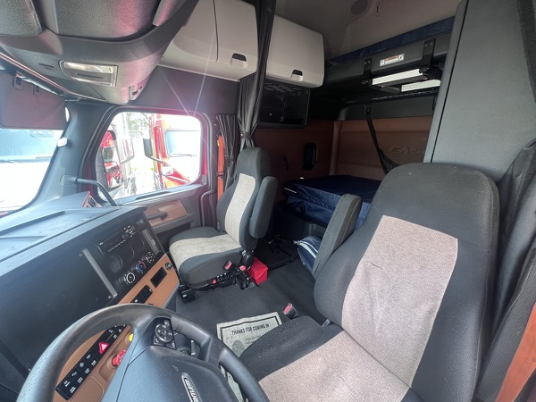 FREIGHTLINER CASCADIA 126SLP 2020