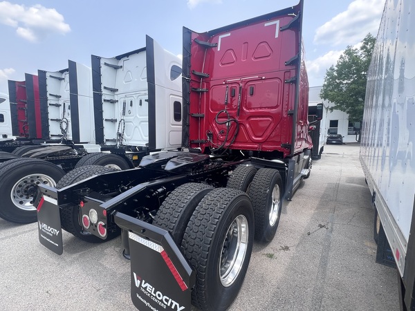 FREIGHTLINER CASCADIA 126SLP 2020