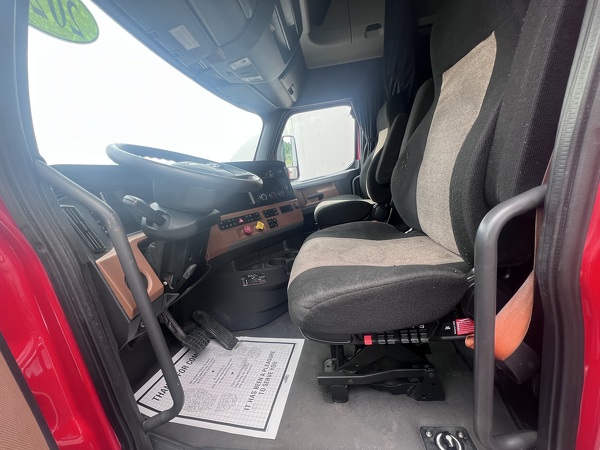 FREIGHTLINER CASCADIA 126SLP 2020