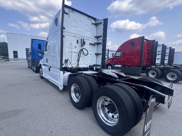 FREIGHTLINER CASCADIA 126SLP 2021
