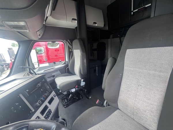 FREIGHTLINER CASCADIA 126SLP 2021