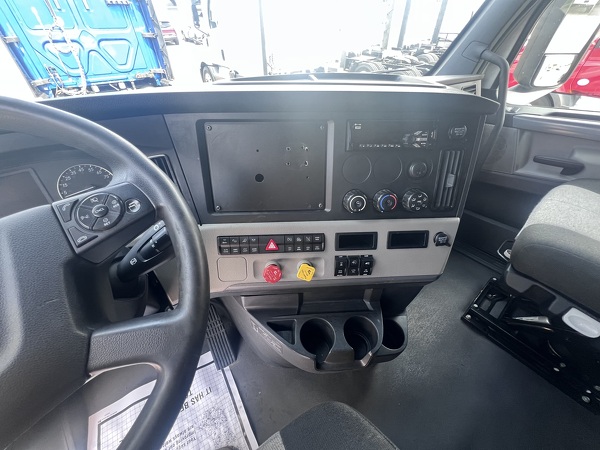 FREIGHTLINER CASCADIA 126SLP 2021