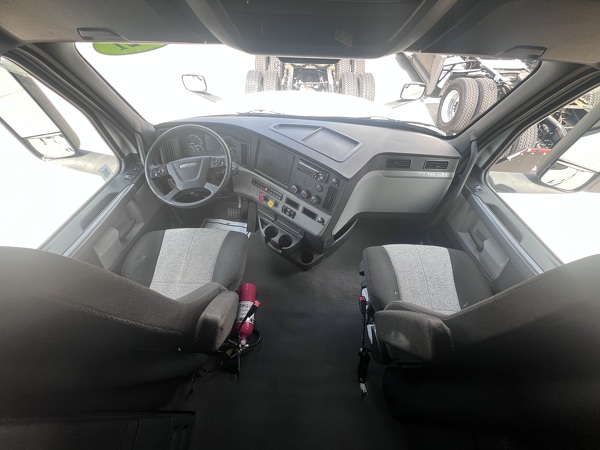 FREIGHTLINER CASCADIA 126SLP 2021