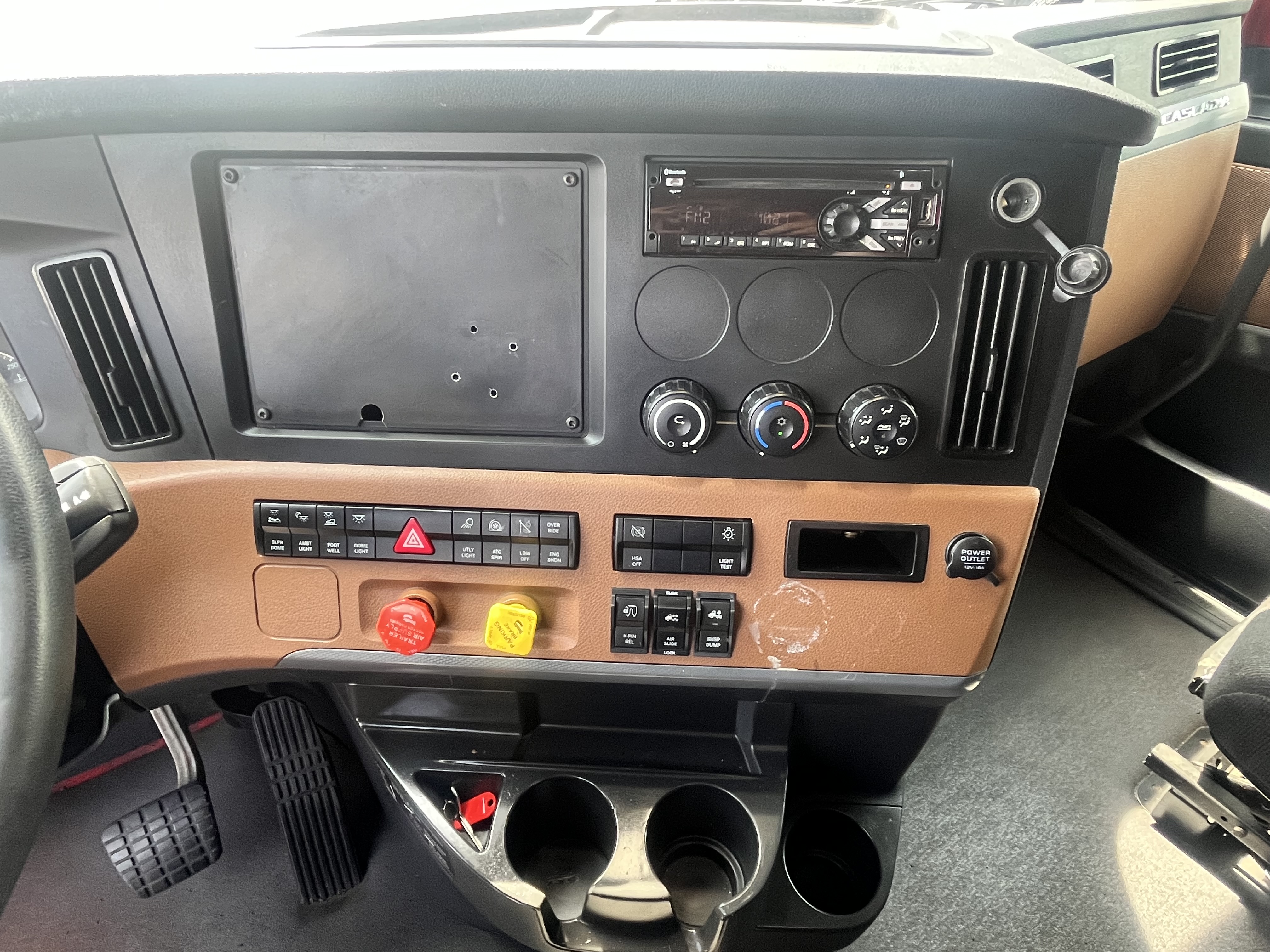 2021 FREIGHTLINER CASCADIA 126SLP - image 15