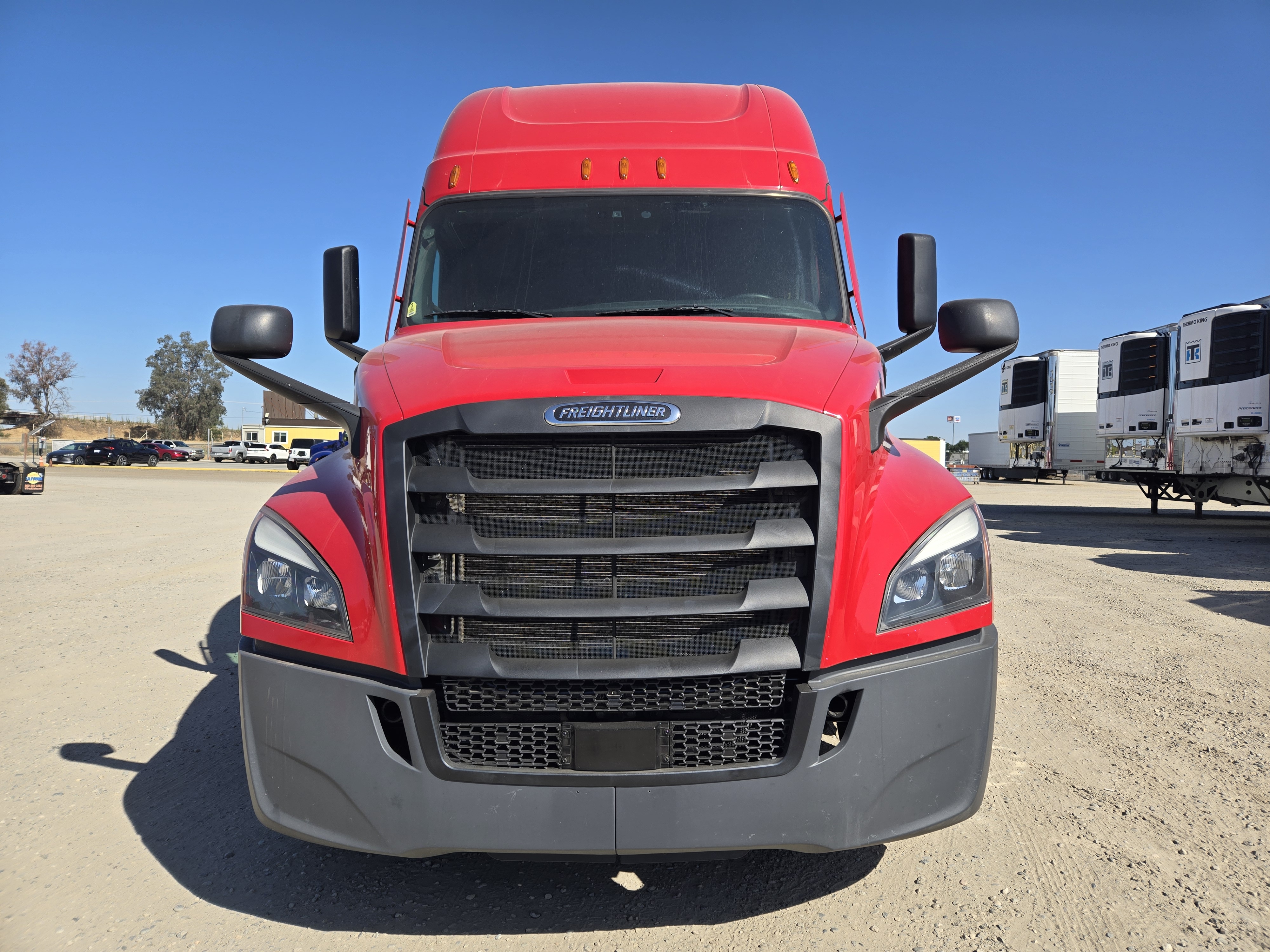 2021 FREIGHTLINER CASCADIA 126SLP - image 2