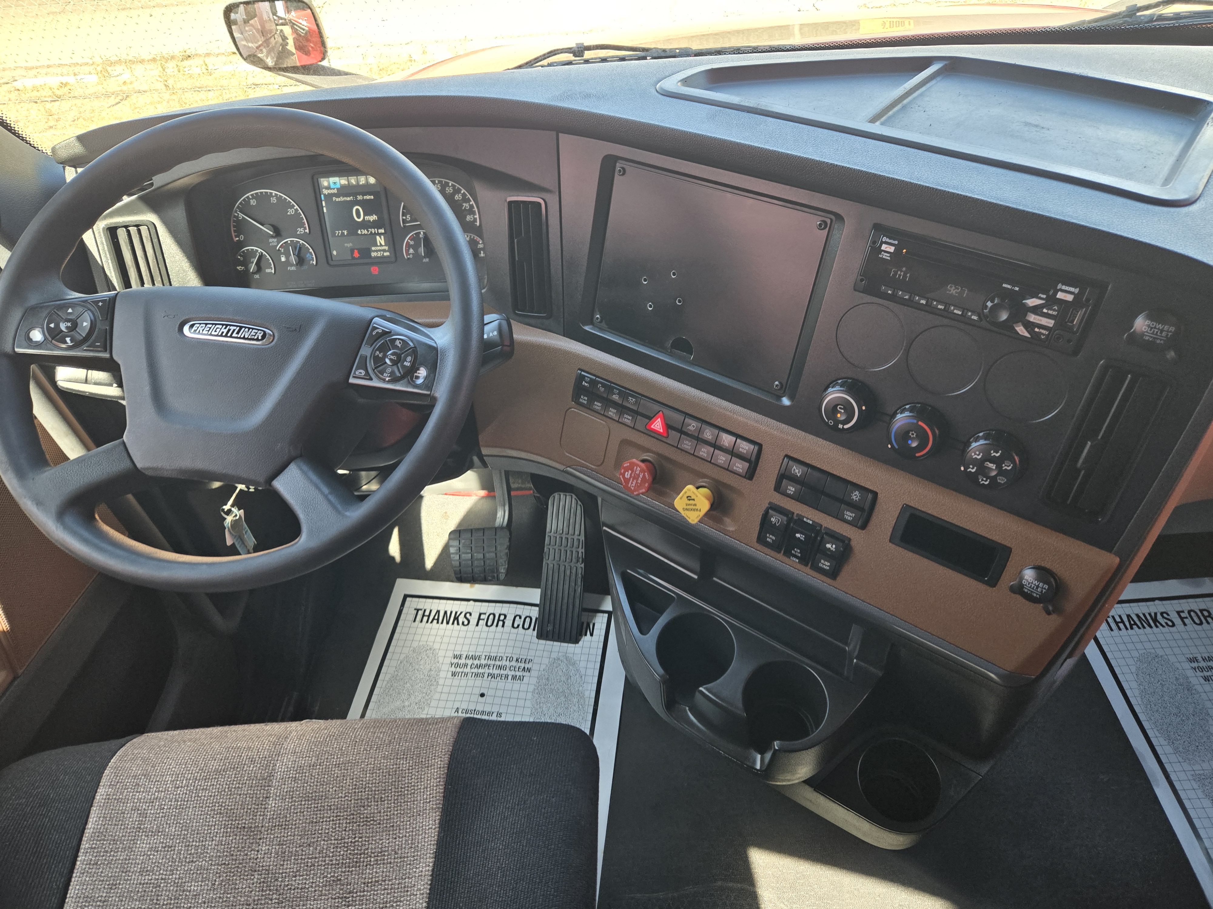 2021 FREIGHTLINER CASCADIA 126SLP - image 18