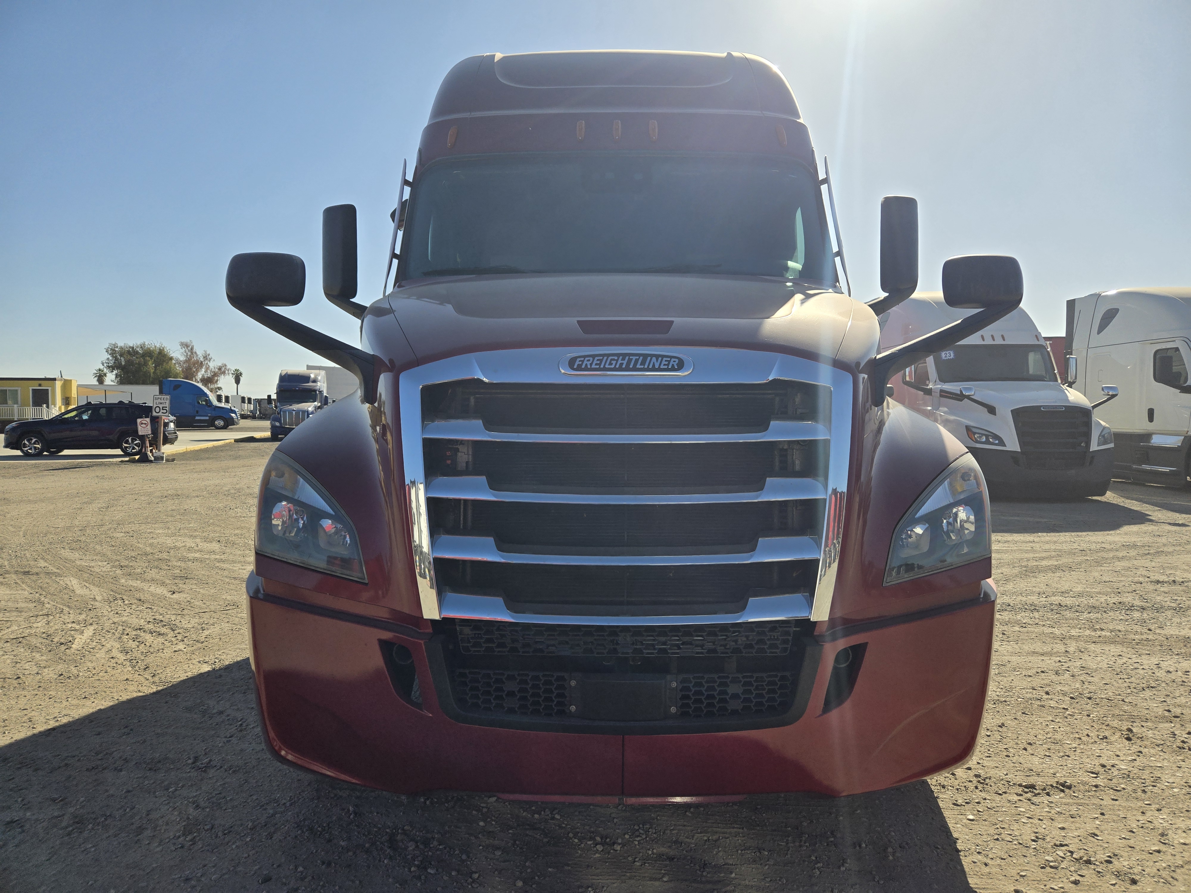 2020 FREIGHTLINER CASCADIA 126SLP - image 2