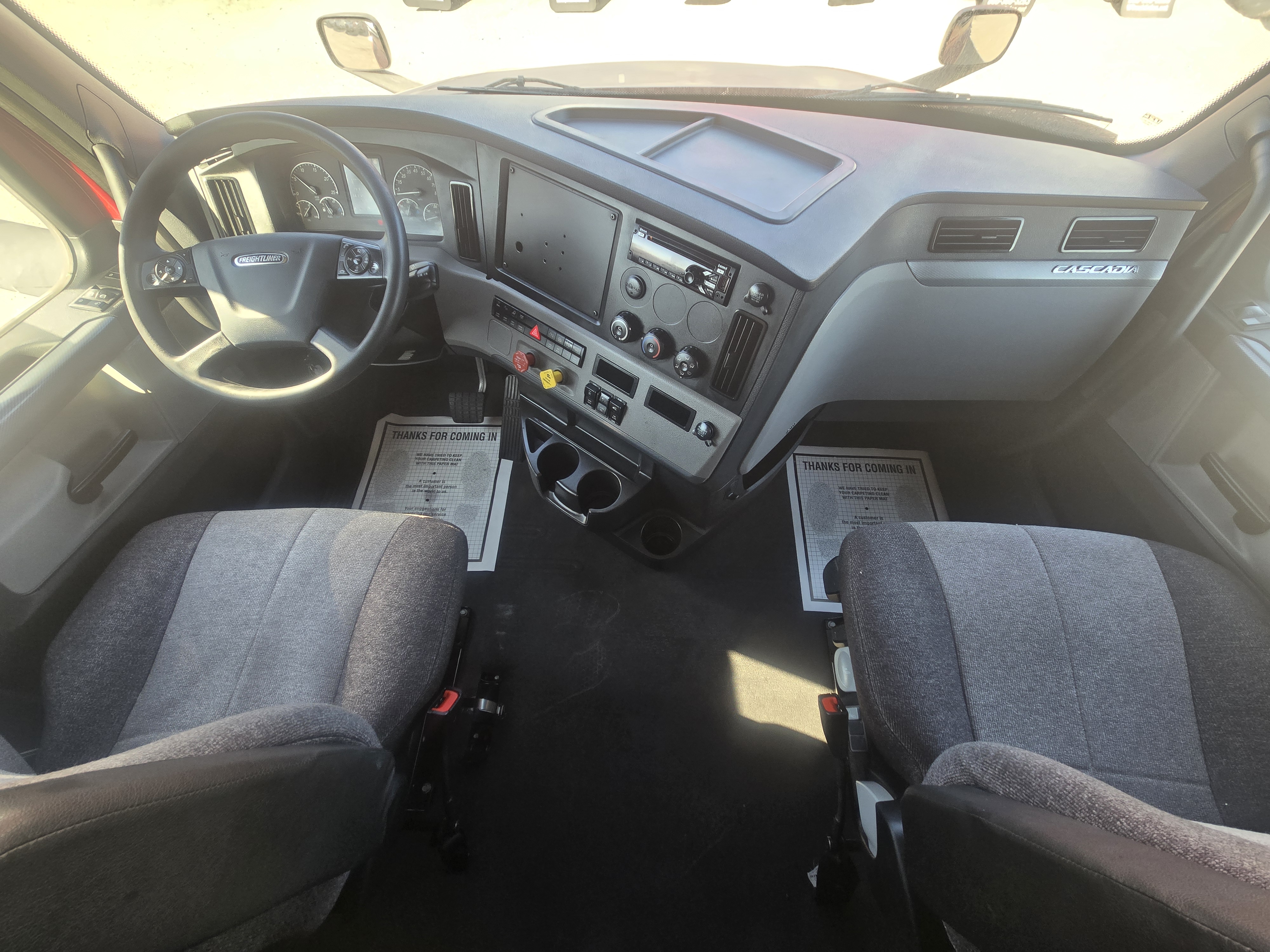 2020 FREIGHTLINER CASCADIA 126SLP - image 20