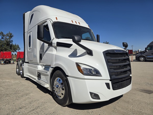 FREIGHTLINER CASCADIA 126SLP 2024