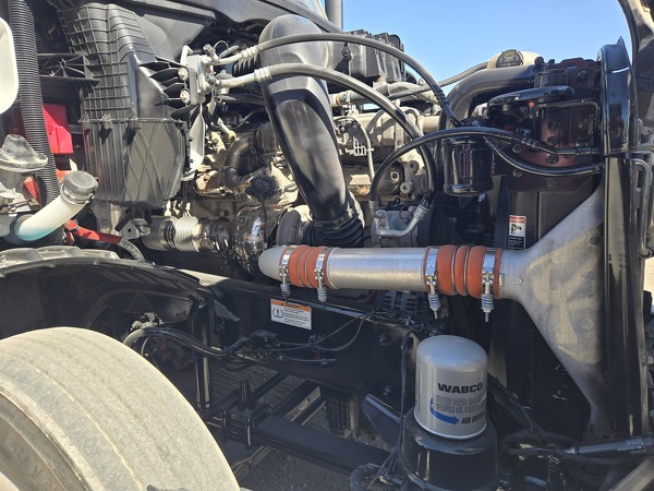 FREIGHTLINER CASCADIA 126SLP 2024