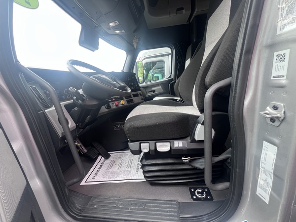 FREIGHTLINER CASCADIA 126SLP 2020