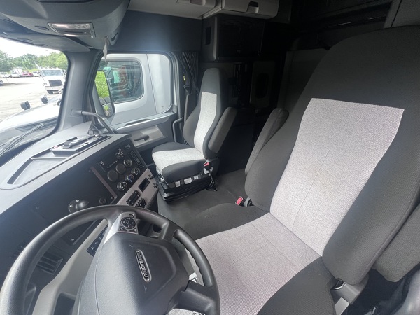 FREIGHTLINER CASCADIA 126SLP 2020