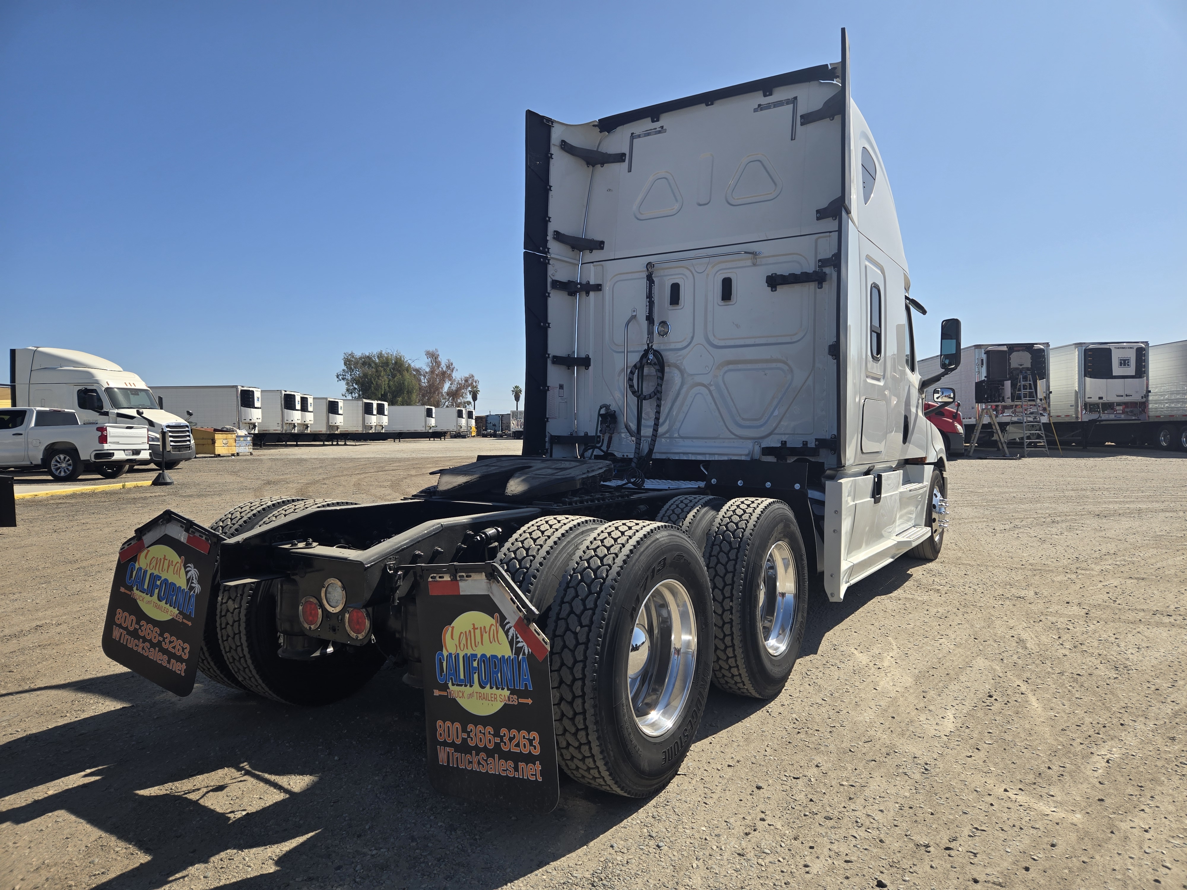 2020 FREIGHTLINER CASCADIA 126SLP - image 6