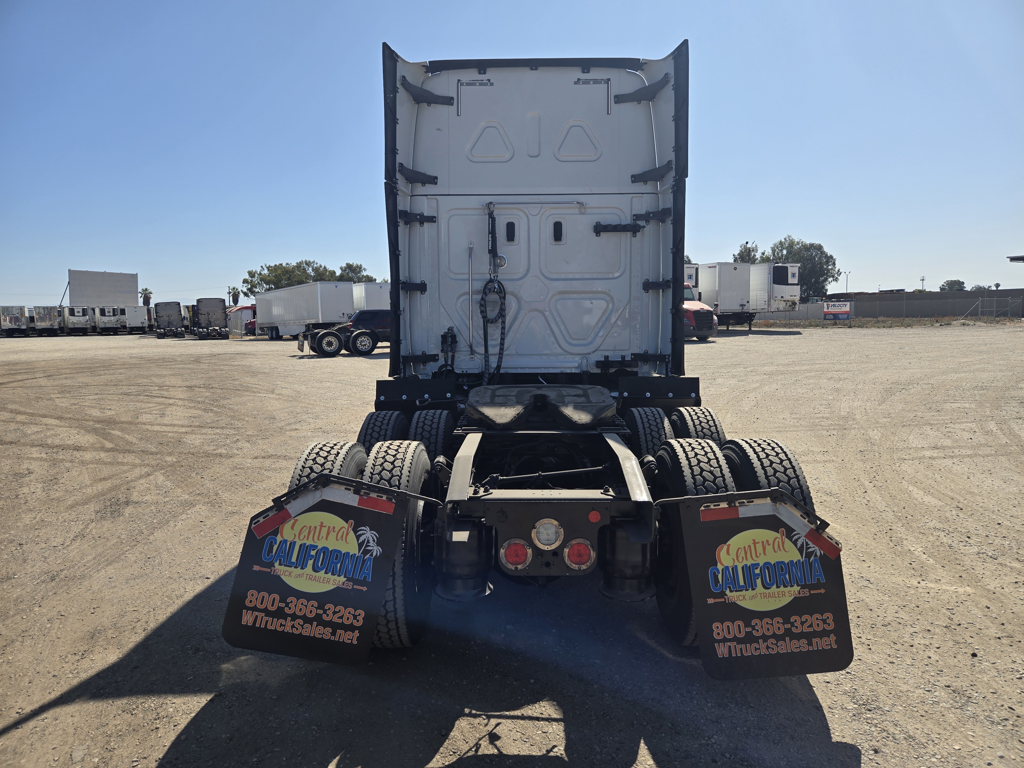 2020 FREIGHTLINER CASCADIA 126SLP - image 5