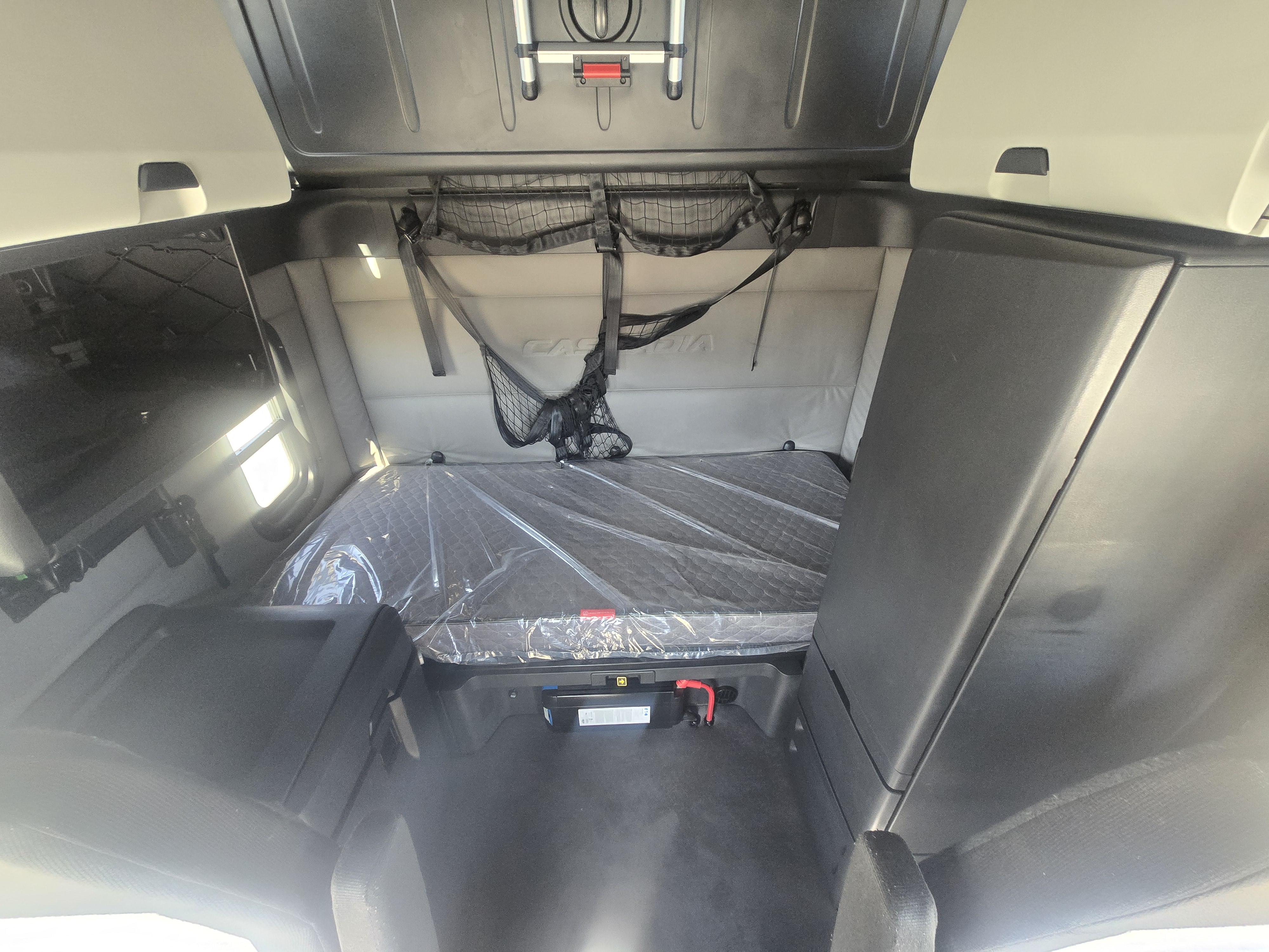 2020 FREIGHTLINER CASCADIA 126SLP - image 18