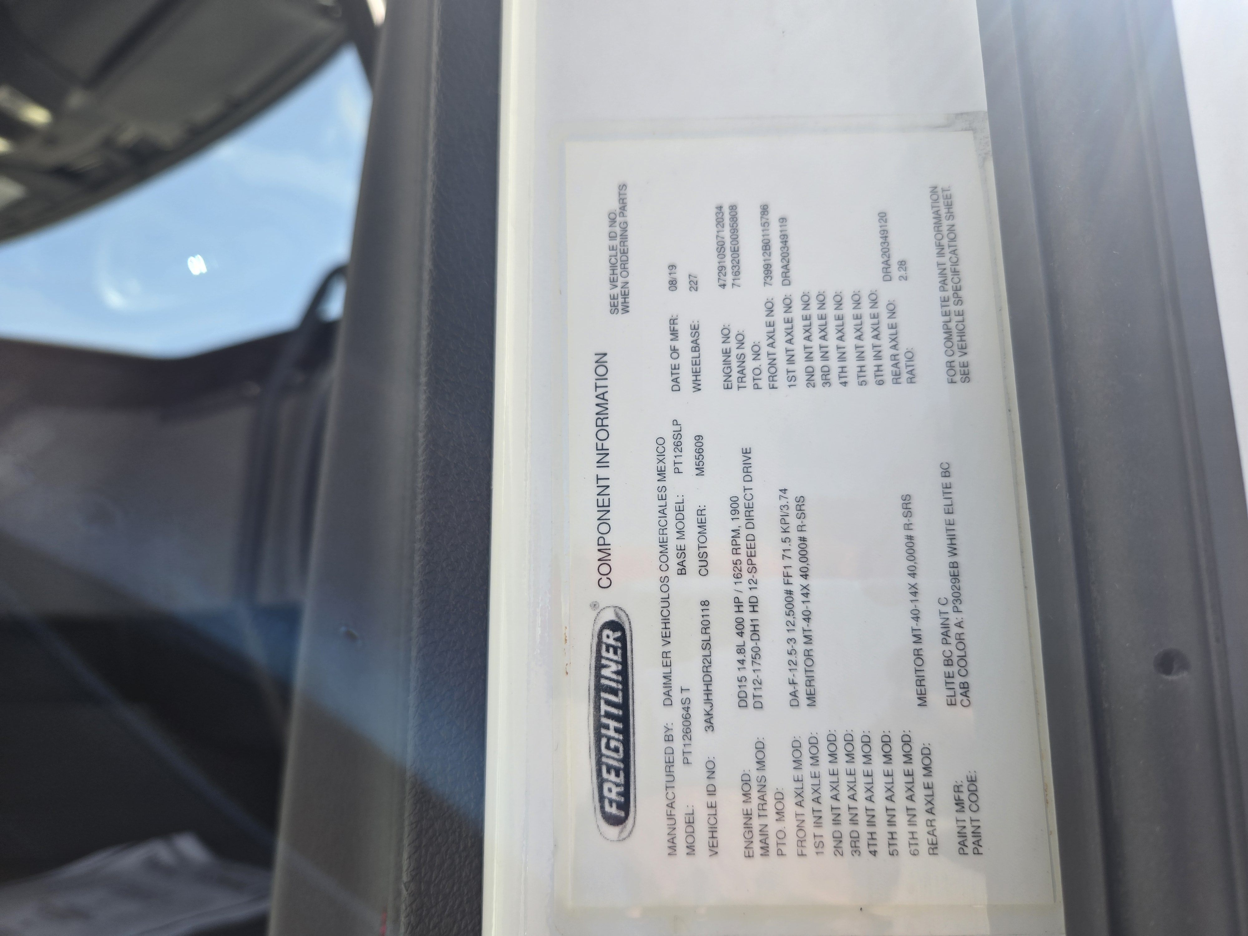 2020 FREIGHTLINER CASCADIA 126SLP - image 19