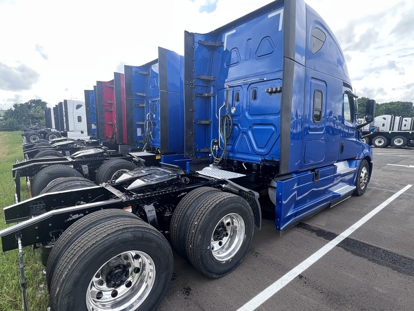 FREIGHTLINER CASCADIA 126SLP 2021