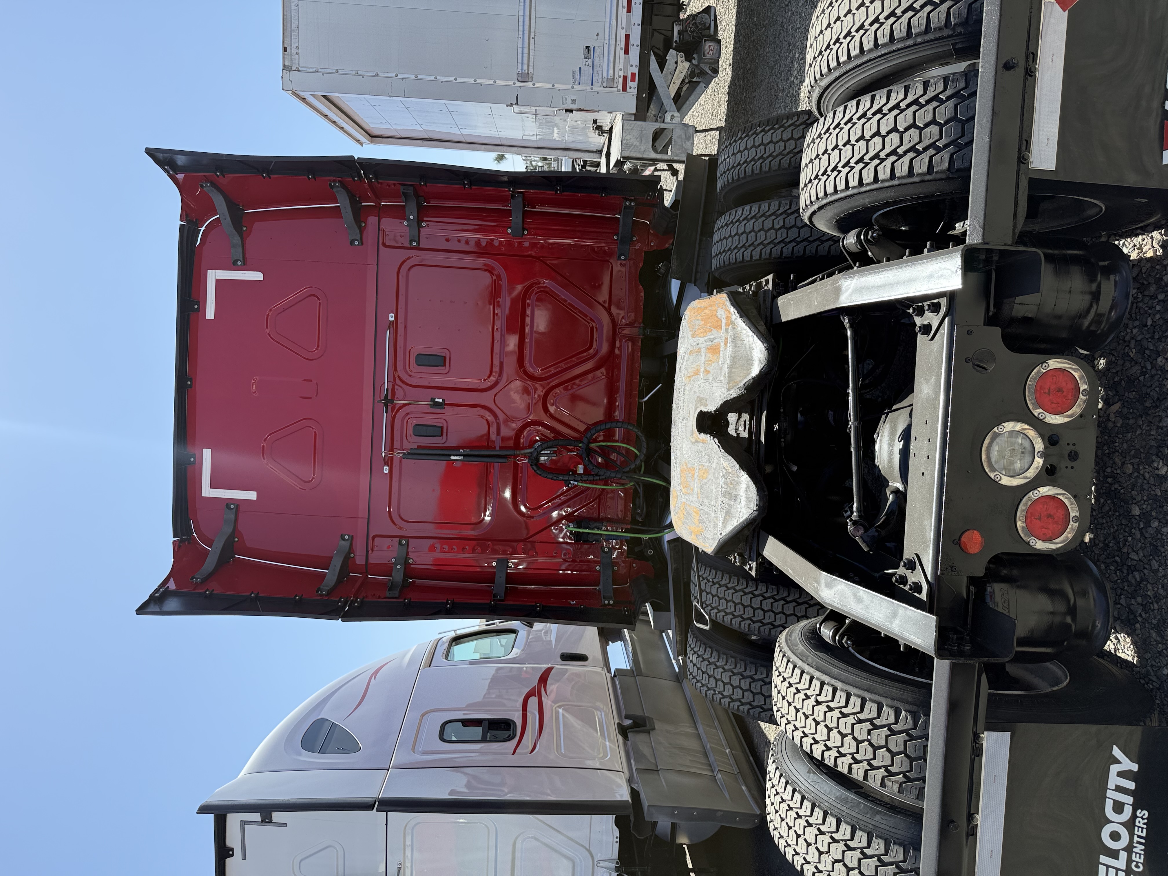 2020 FREIGHTLINER CASCADIA 126SLP - image 5