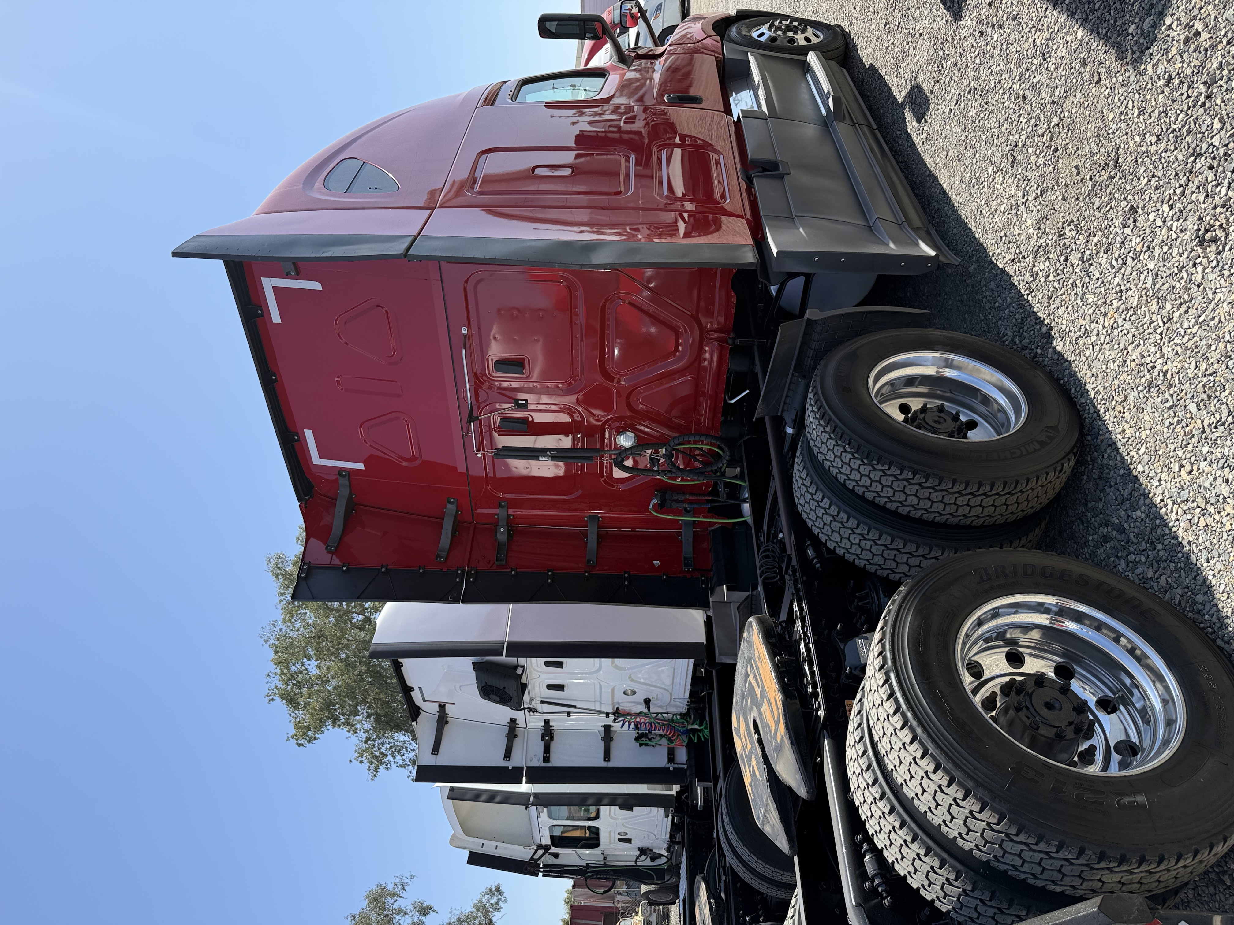 2020 FREIGHTLINER CASCADIA 126SLP - image 6