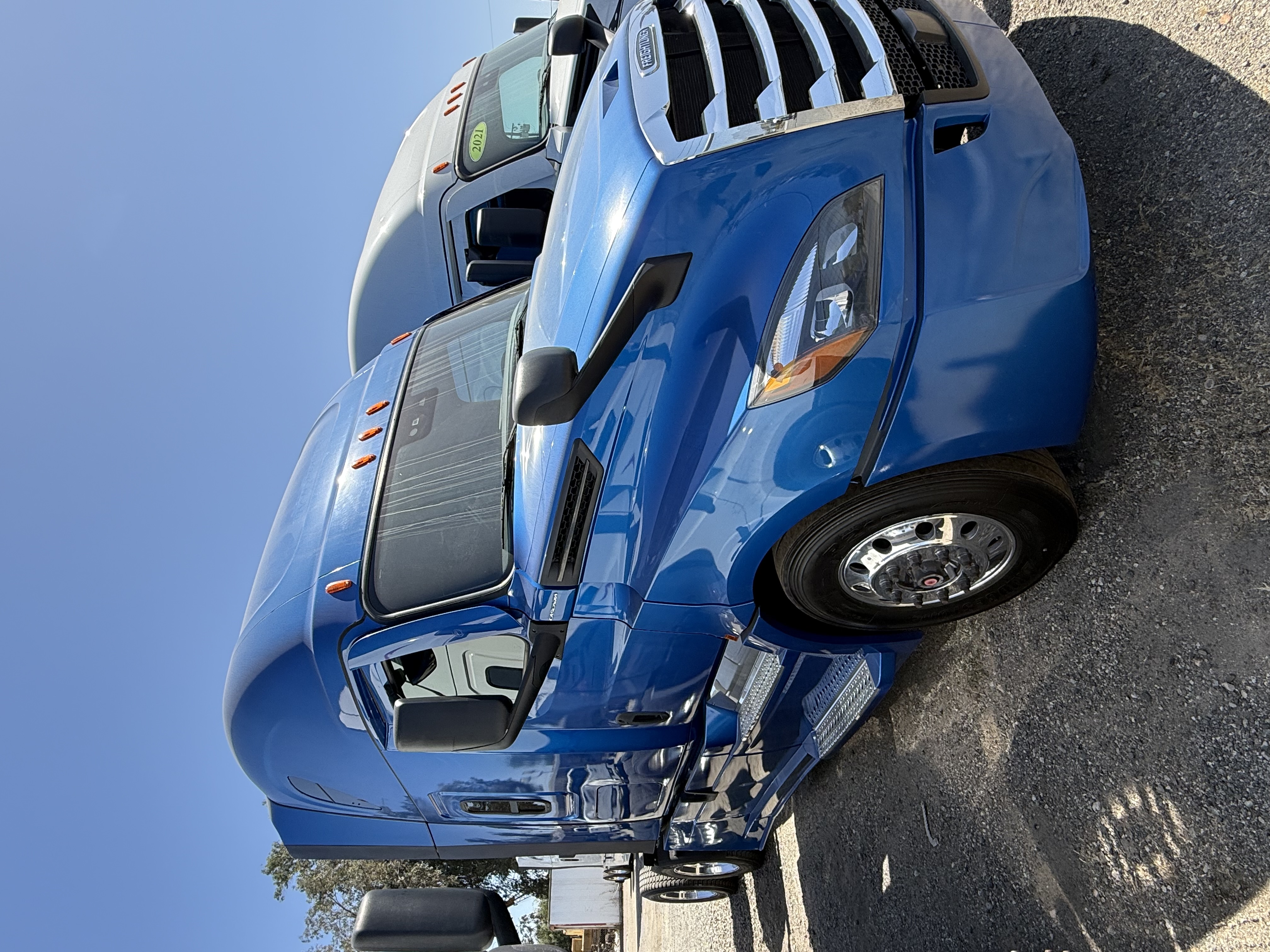 2021 FREIGHTLINER CASCADIA 126SLP - image 6