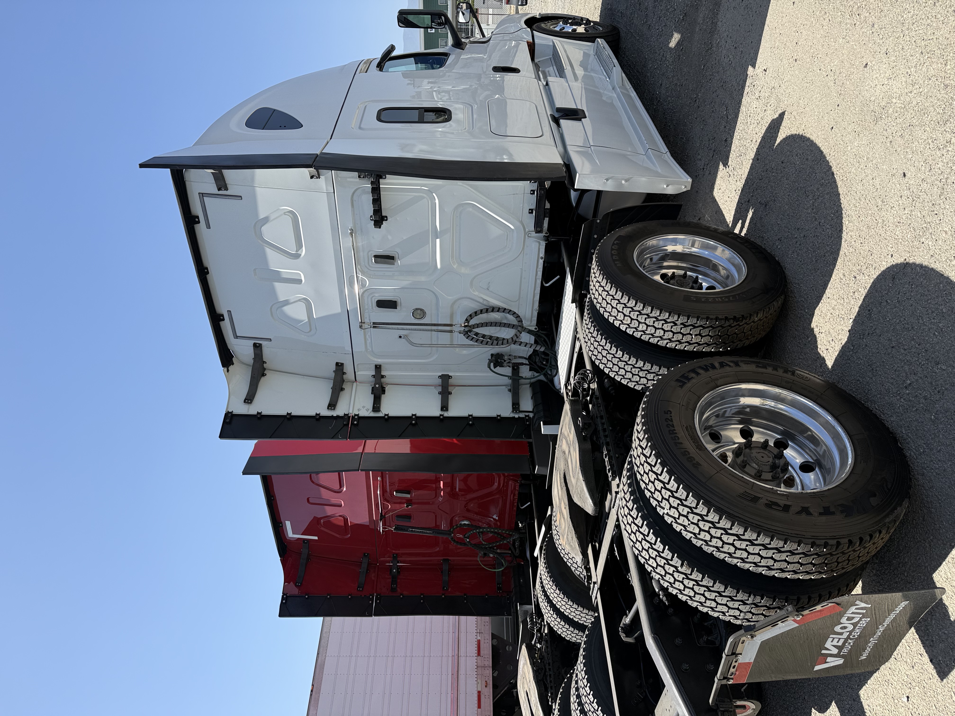 2019 FREIGHTLINER CASCADIA 126SLP - image 5