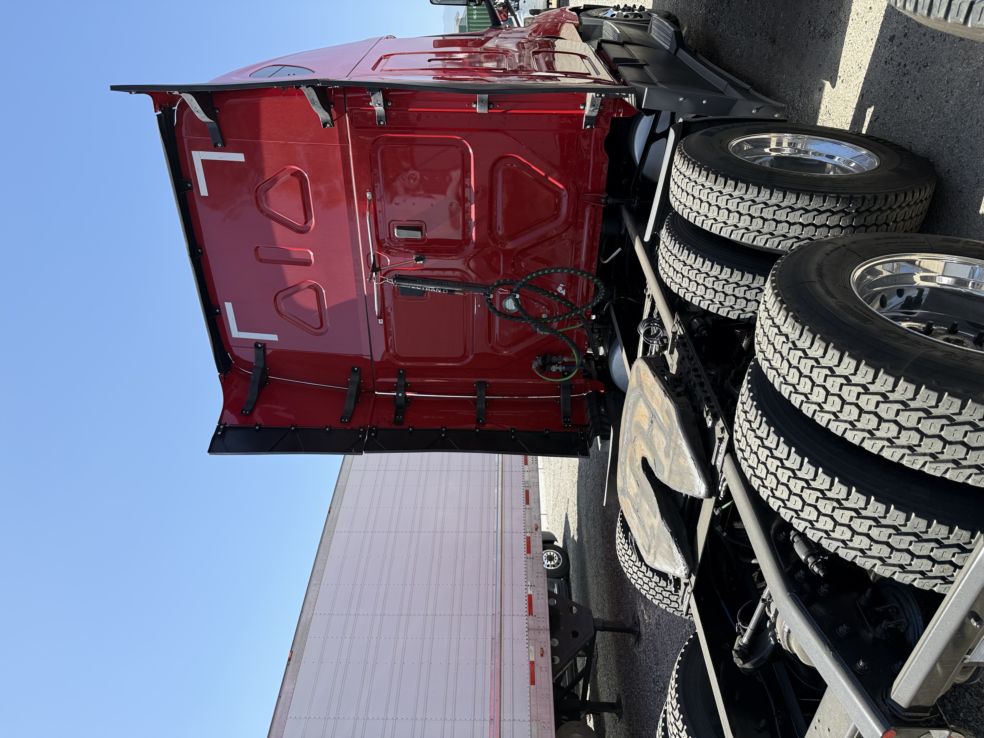 2020 FREIGHTLINER CASCADIA 126SLP - image 5