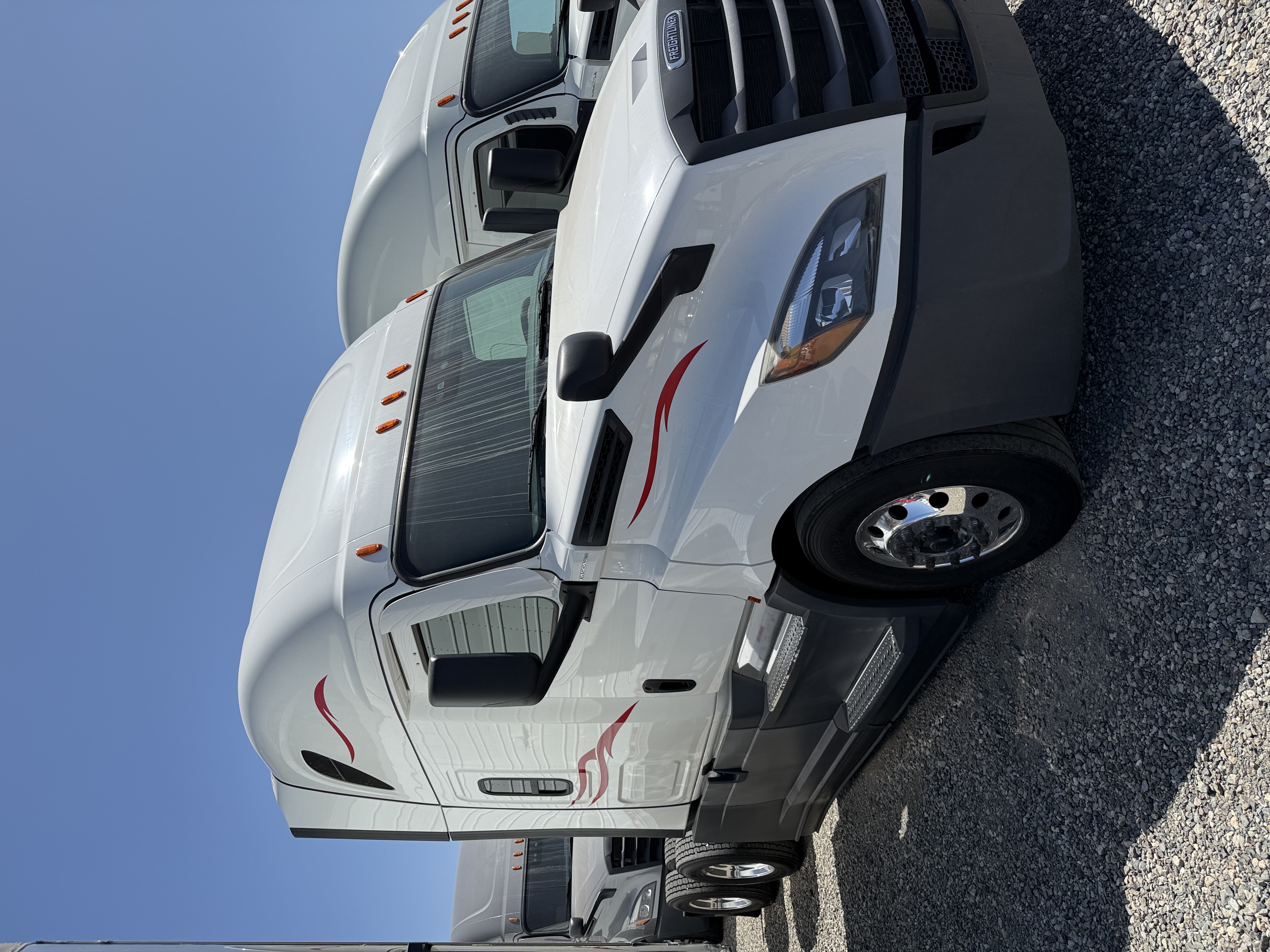 2021 FREIGHTLINER CASCADIA 126SLP - image 8