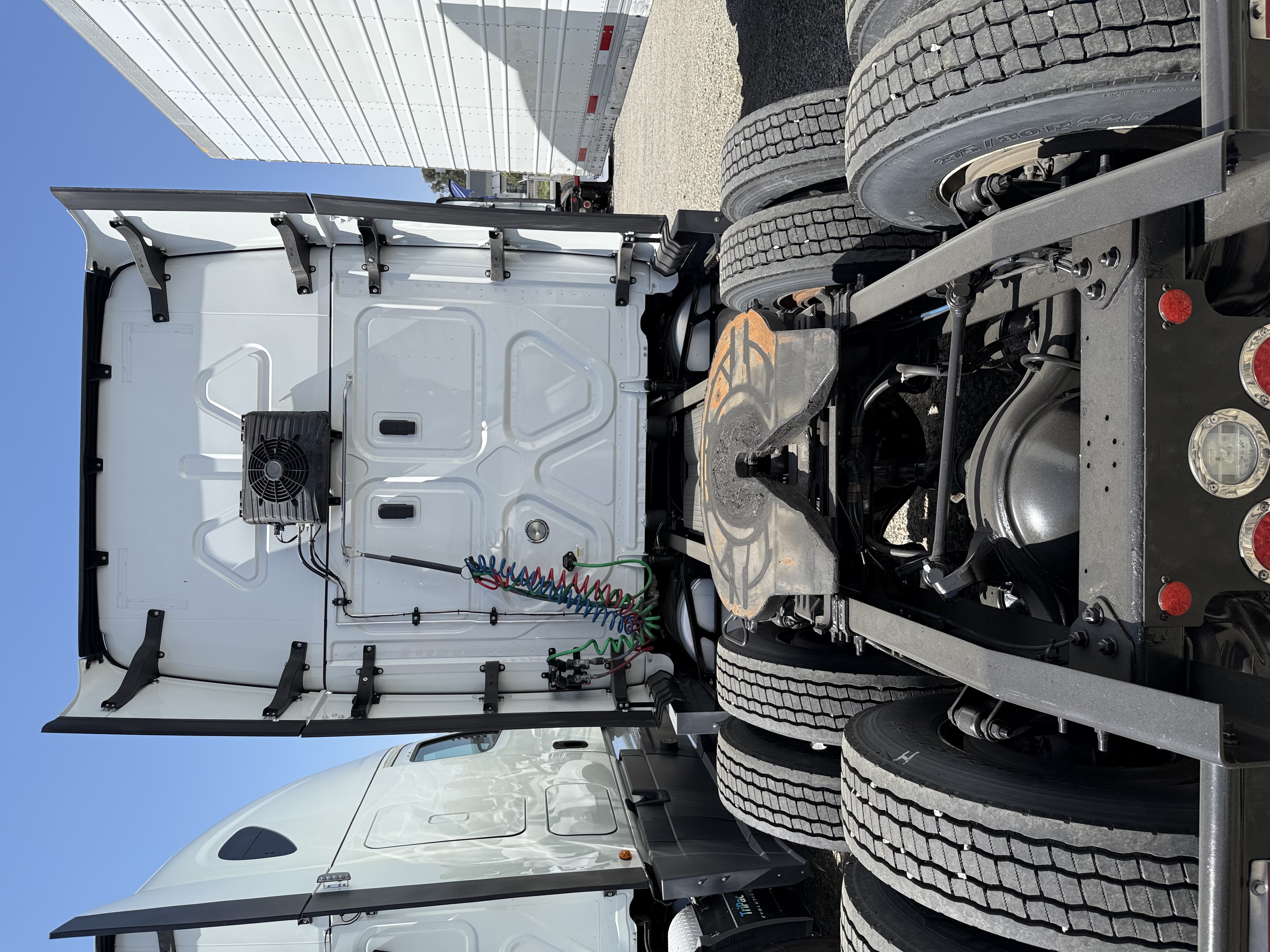 2021 FREIGHTLINER CASCADIA 126SLP - image 6