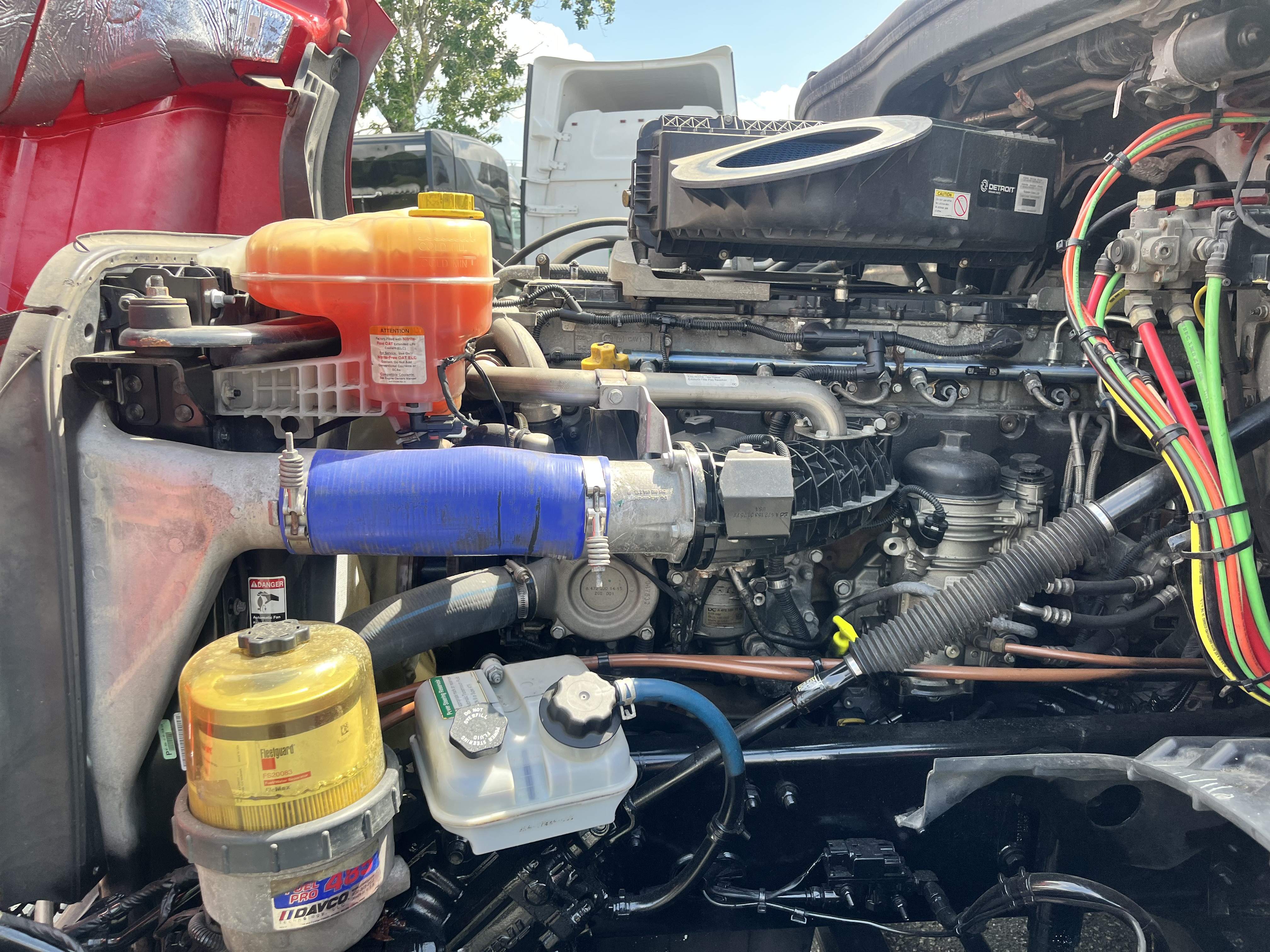 2020 FREIGHTLINER CASCADIA 126SLP - image 9