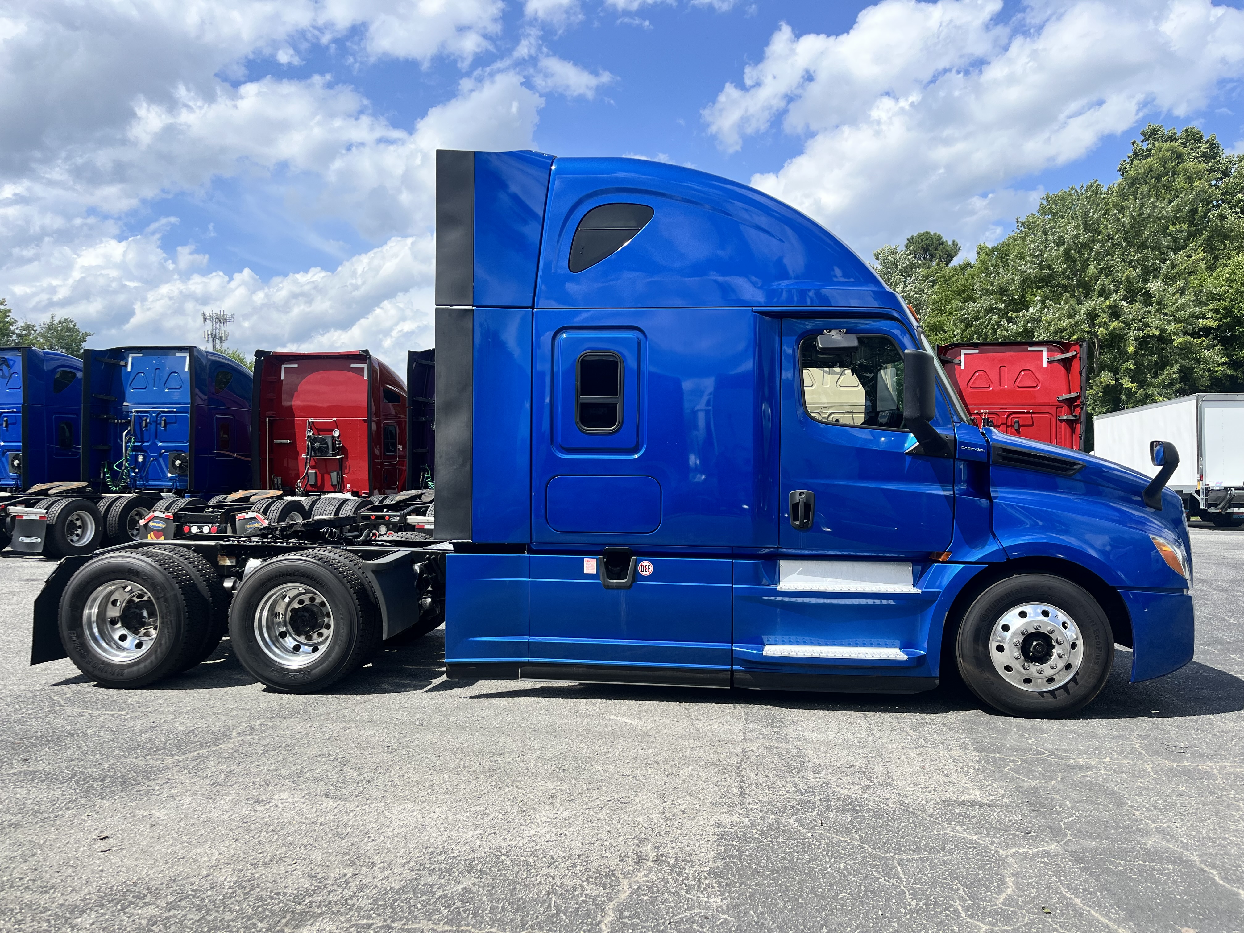2020 FREIGHTLINER CASCADIA 126SLP - image 6