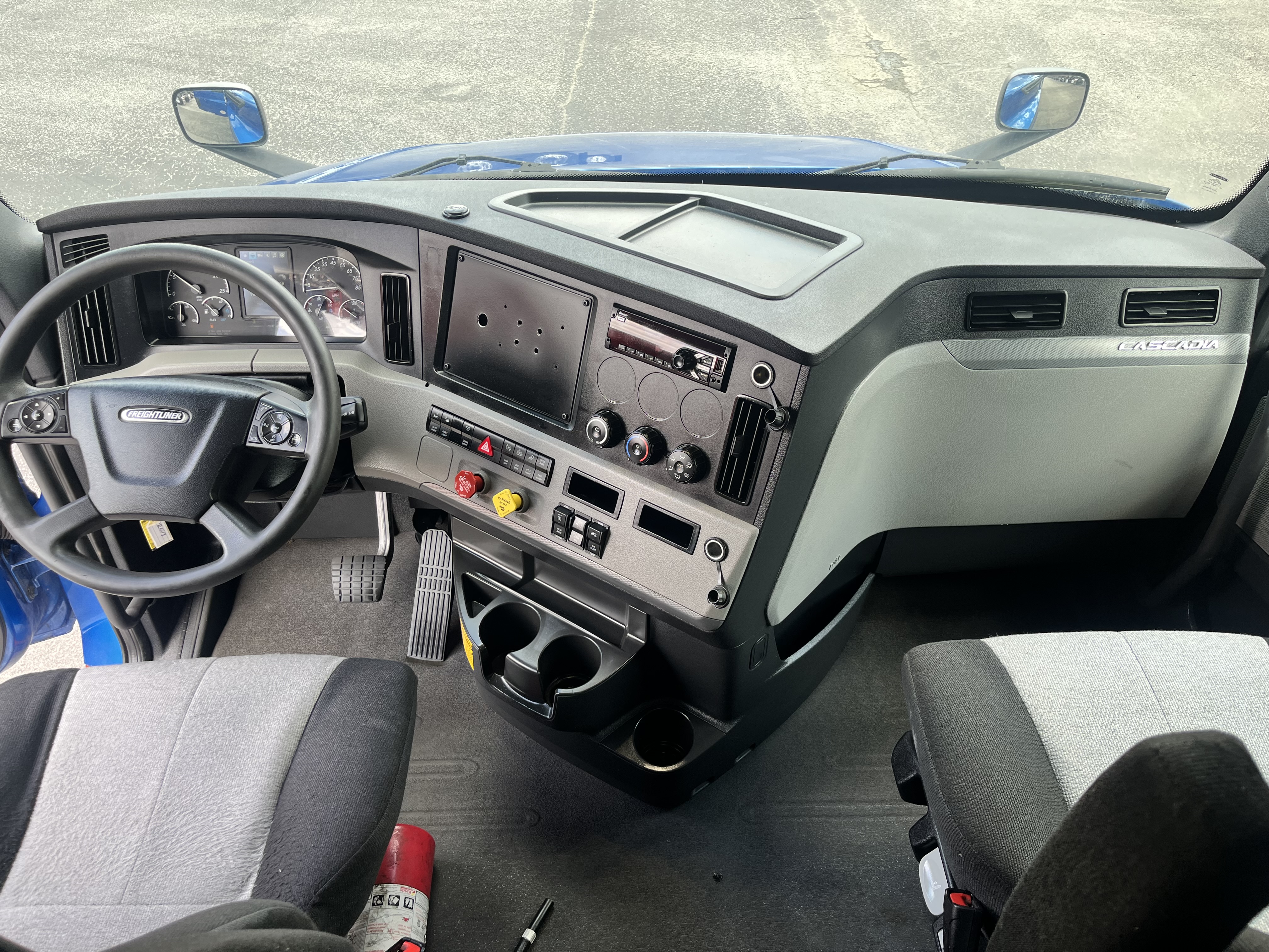 2020 FREIGHTLINER CASCADIA 126SLP - image 20